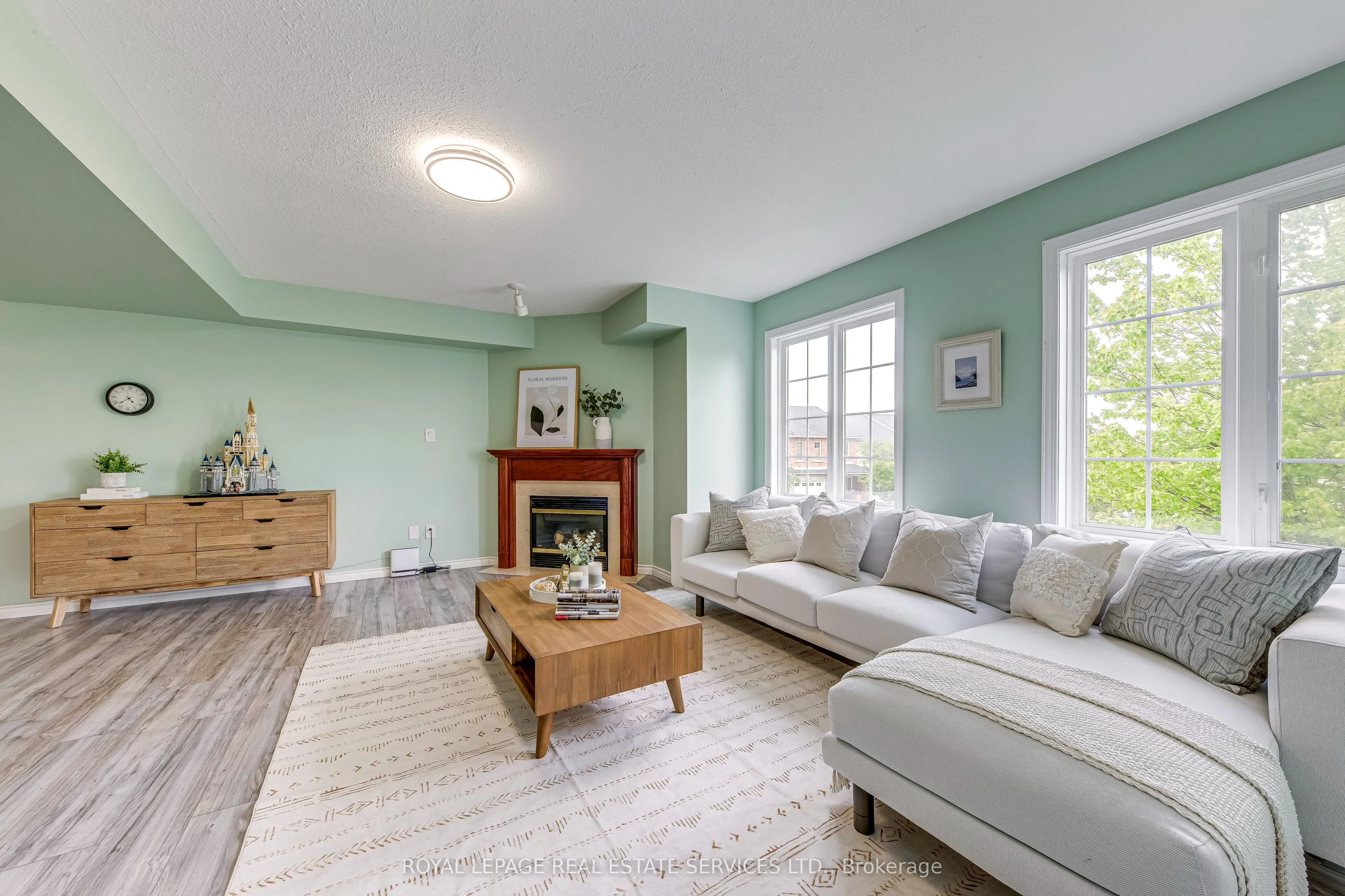 7 Southside Place, #12
