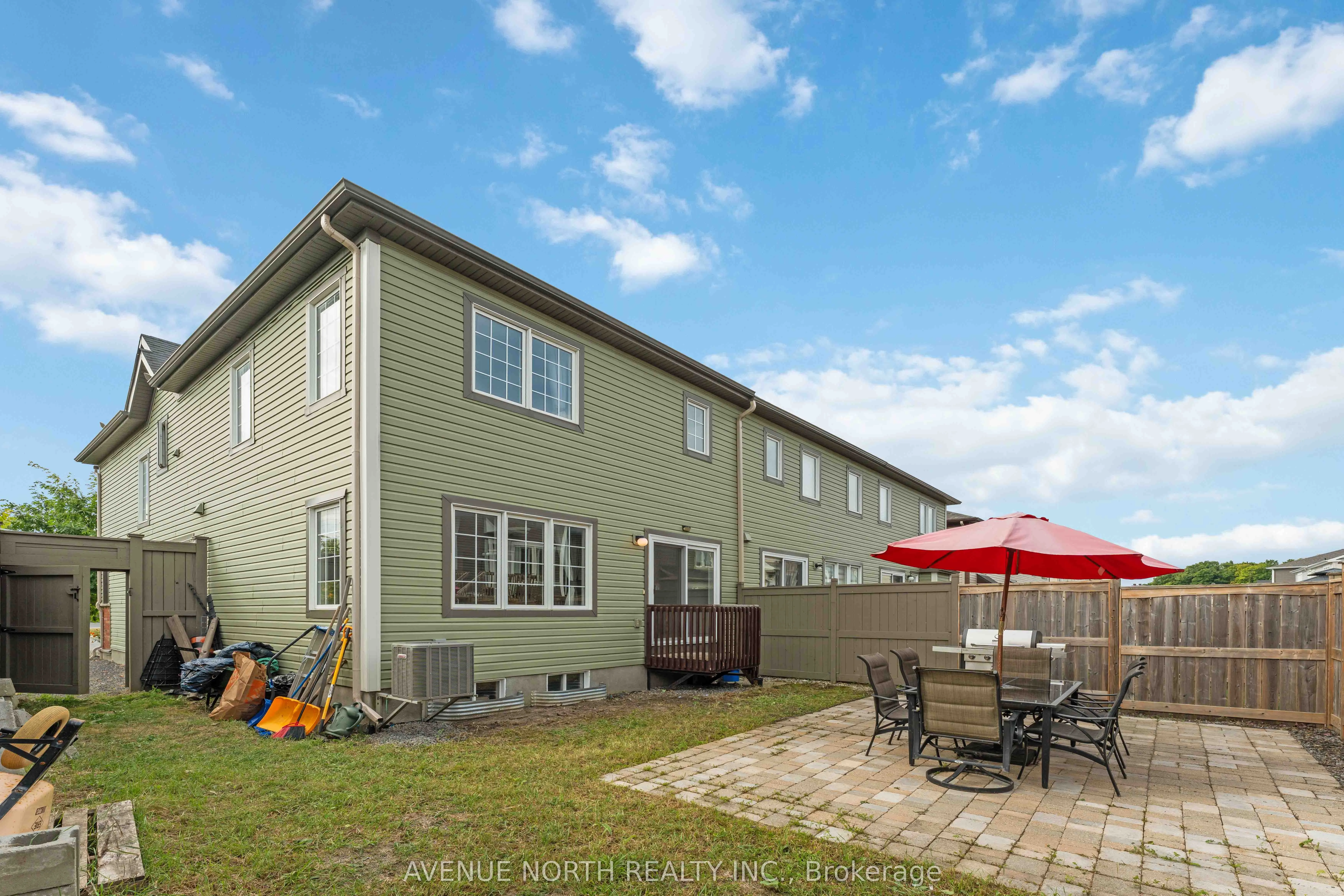 563 Foxlight Circle