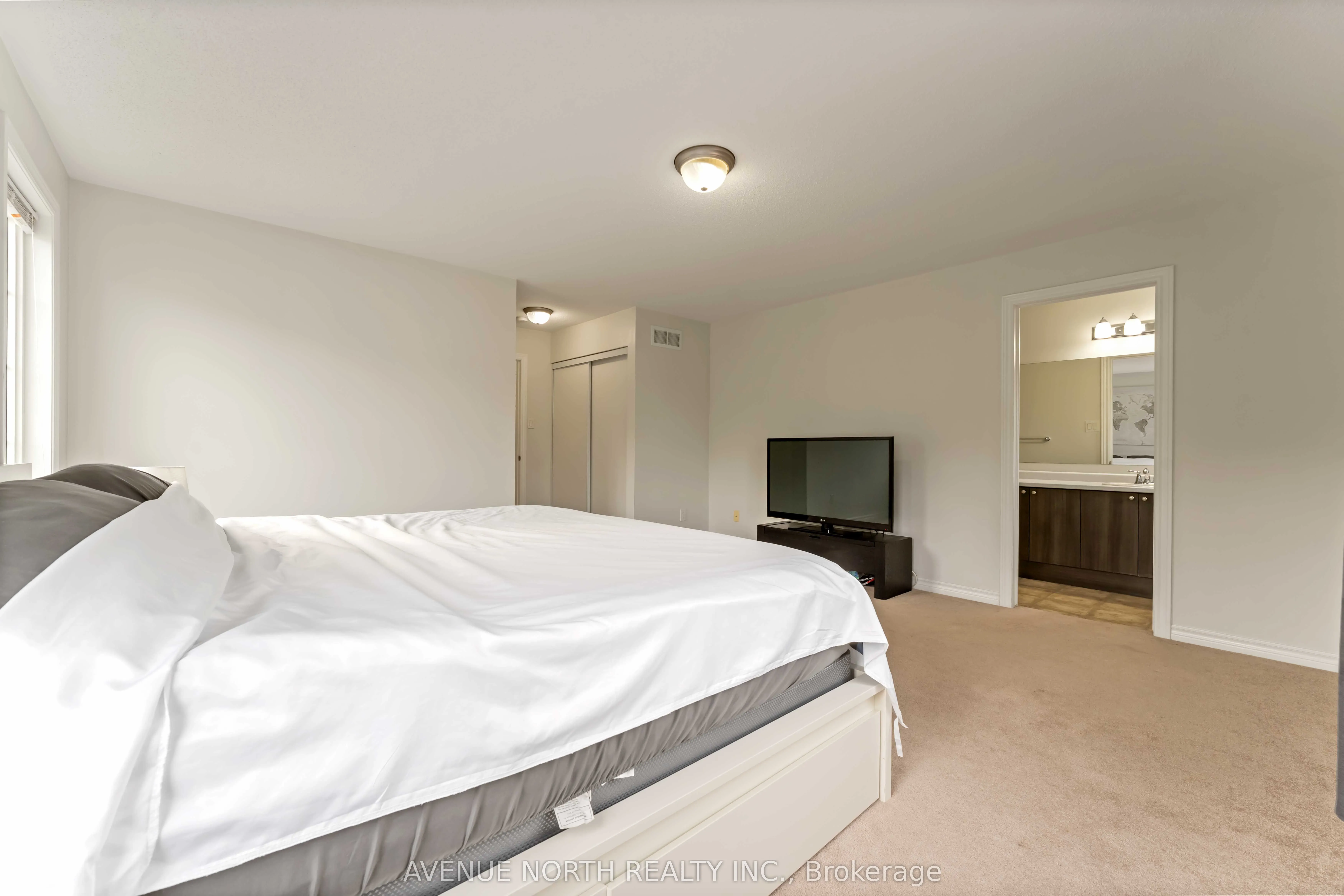 563 Foxlight Circle