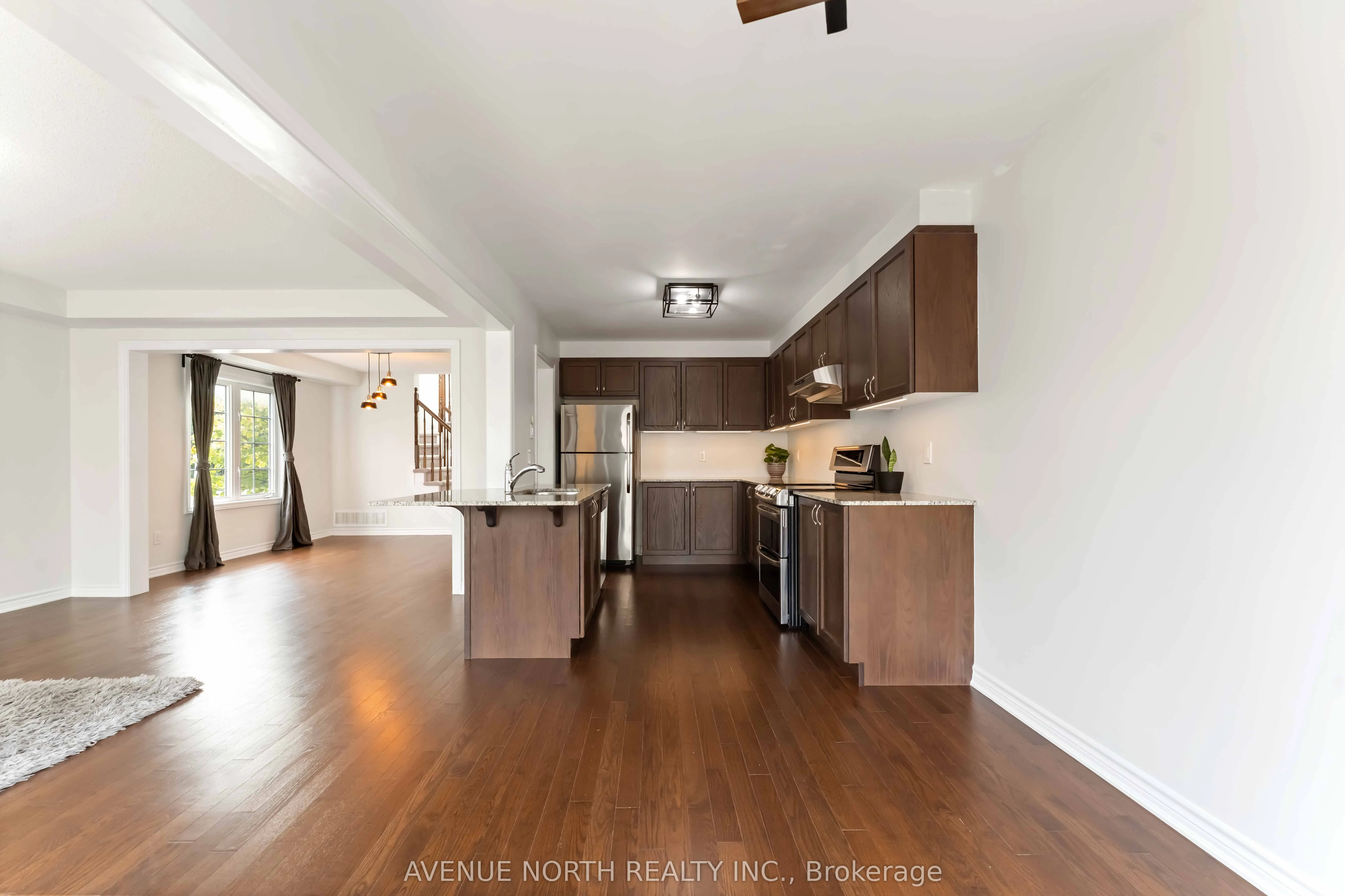 563 Foxlight Circle