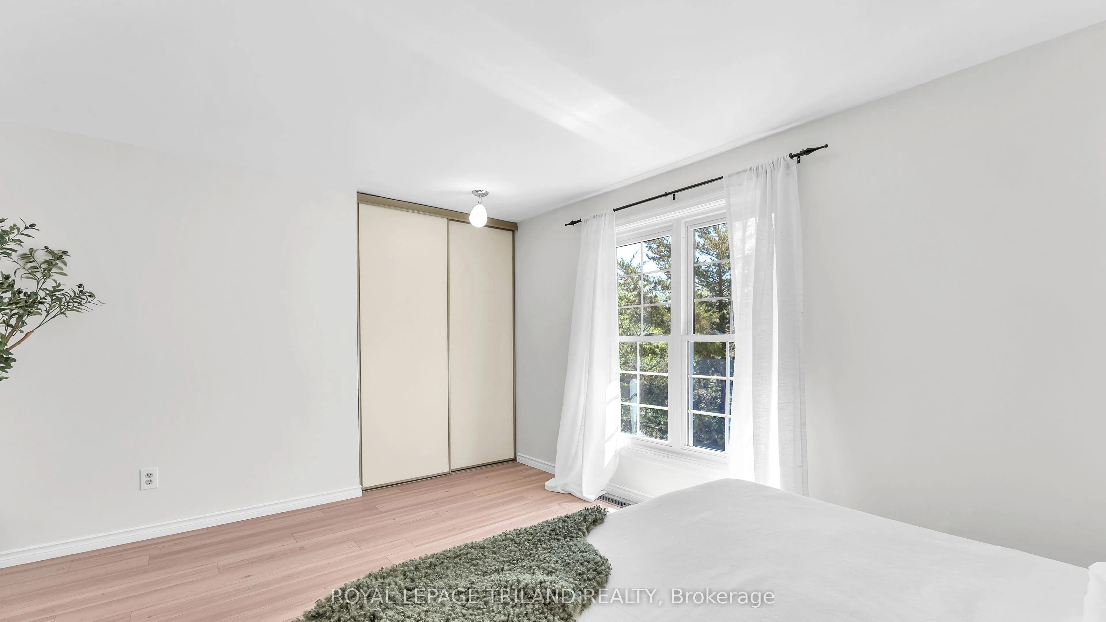 113 Monmore Road