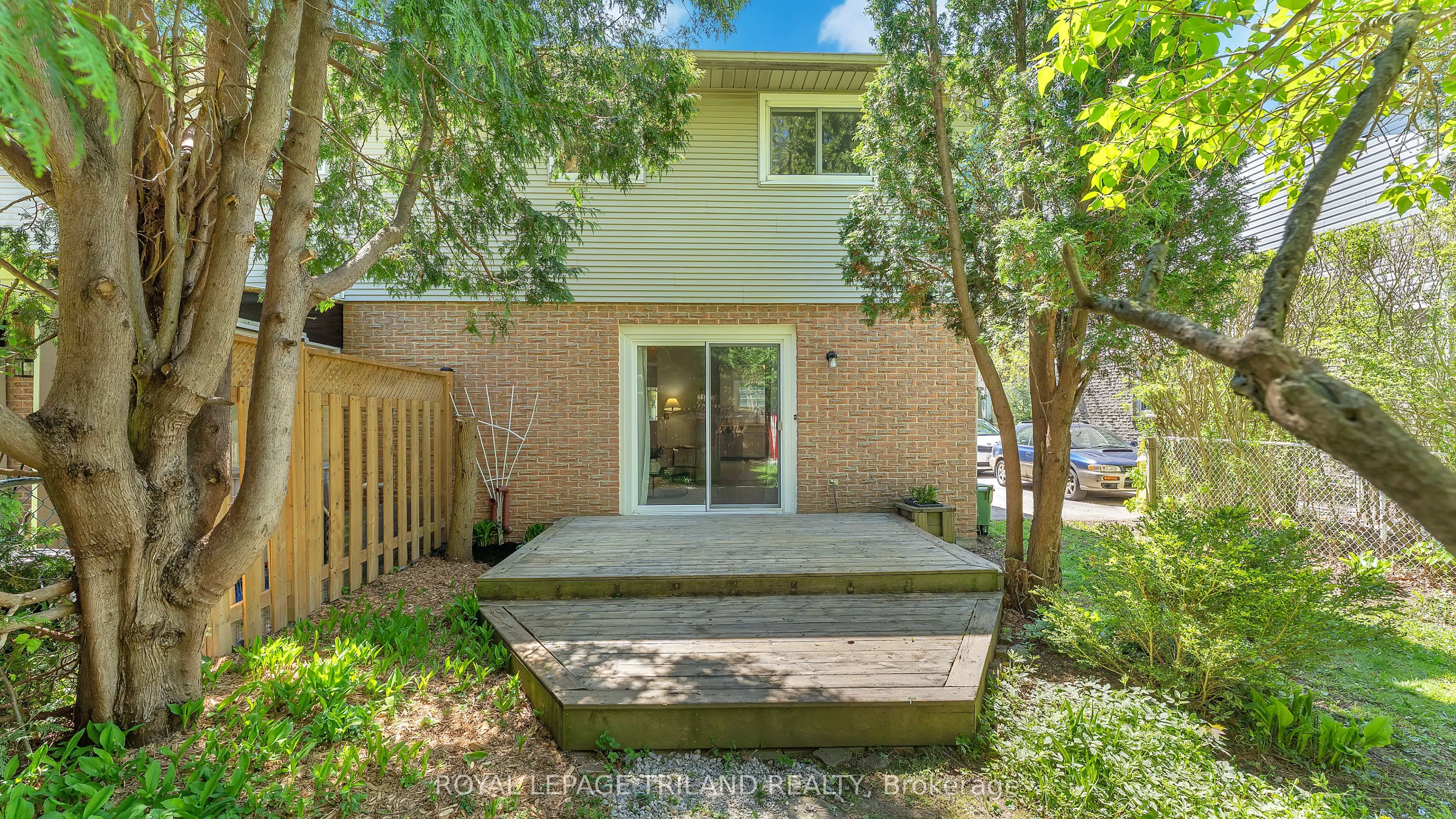 113 Monmore Road