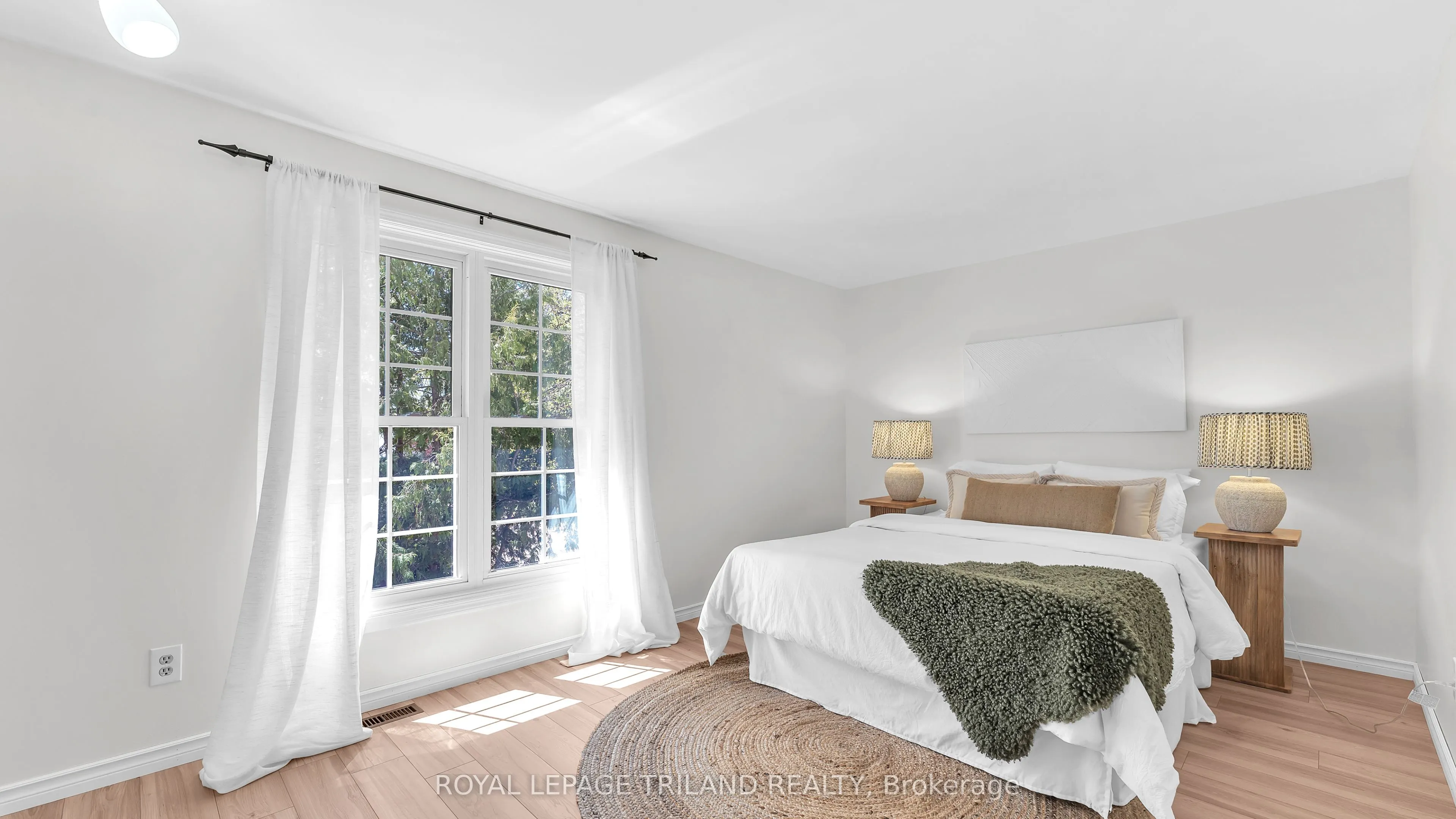 113 Monmore Road