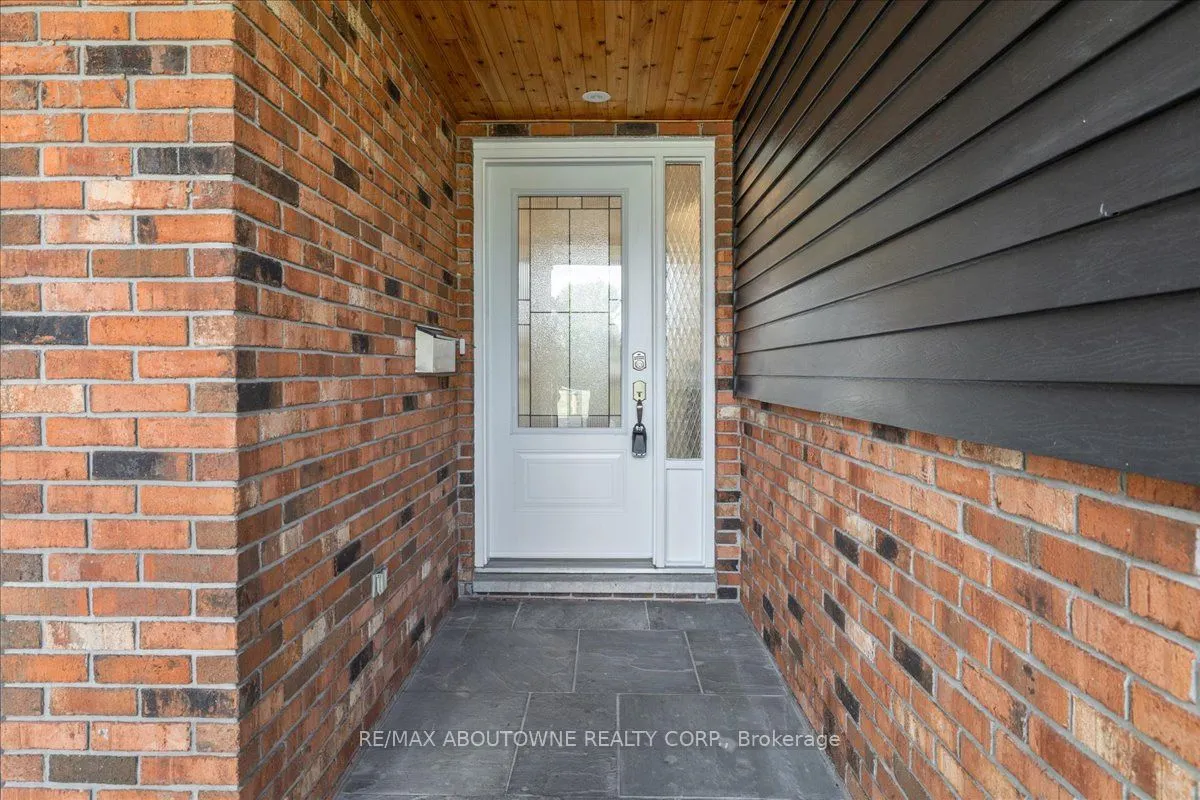 371 Park Road N
