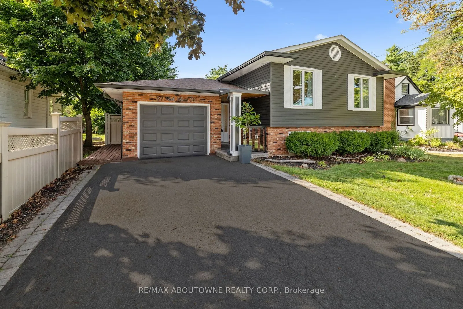 371 Park Road N