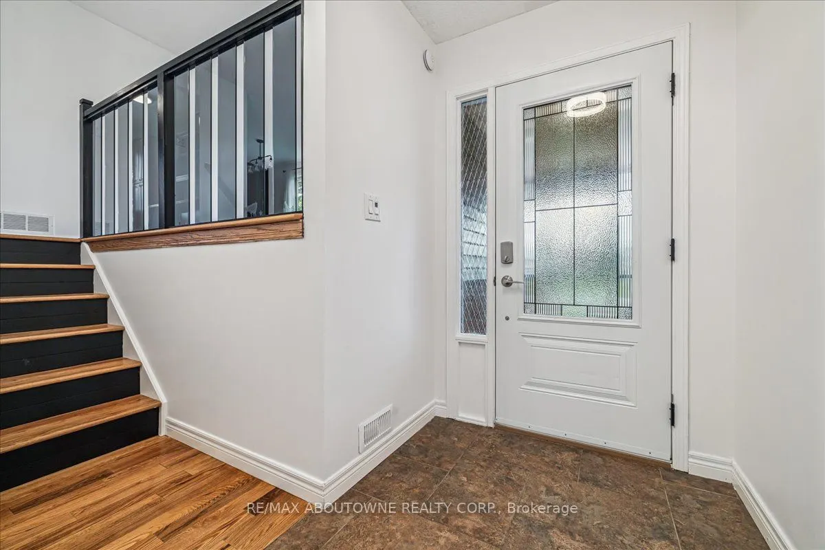 371 Park Road N