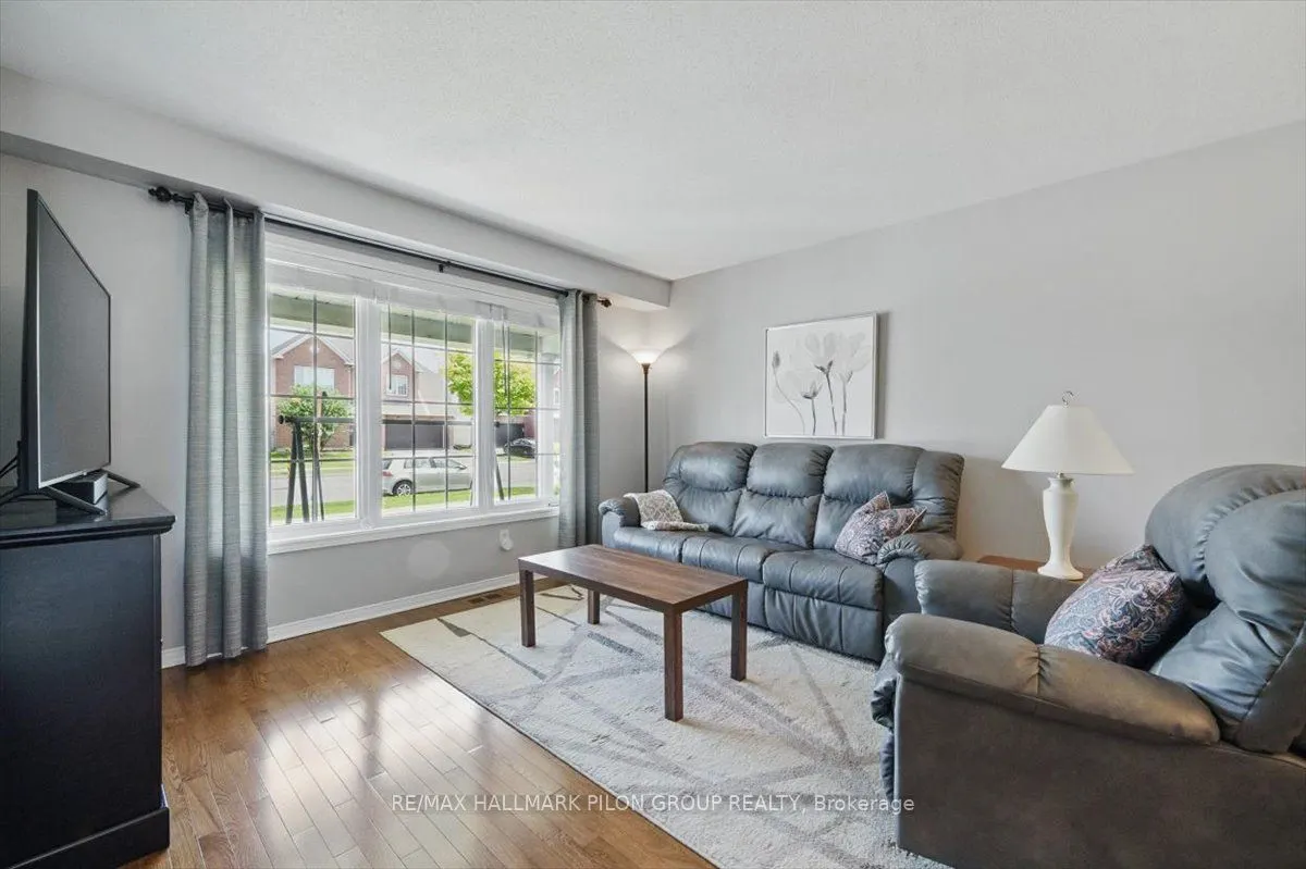 2112 Esprit Drive