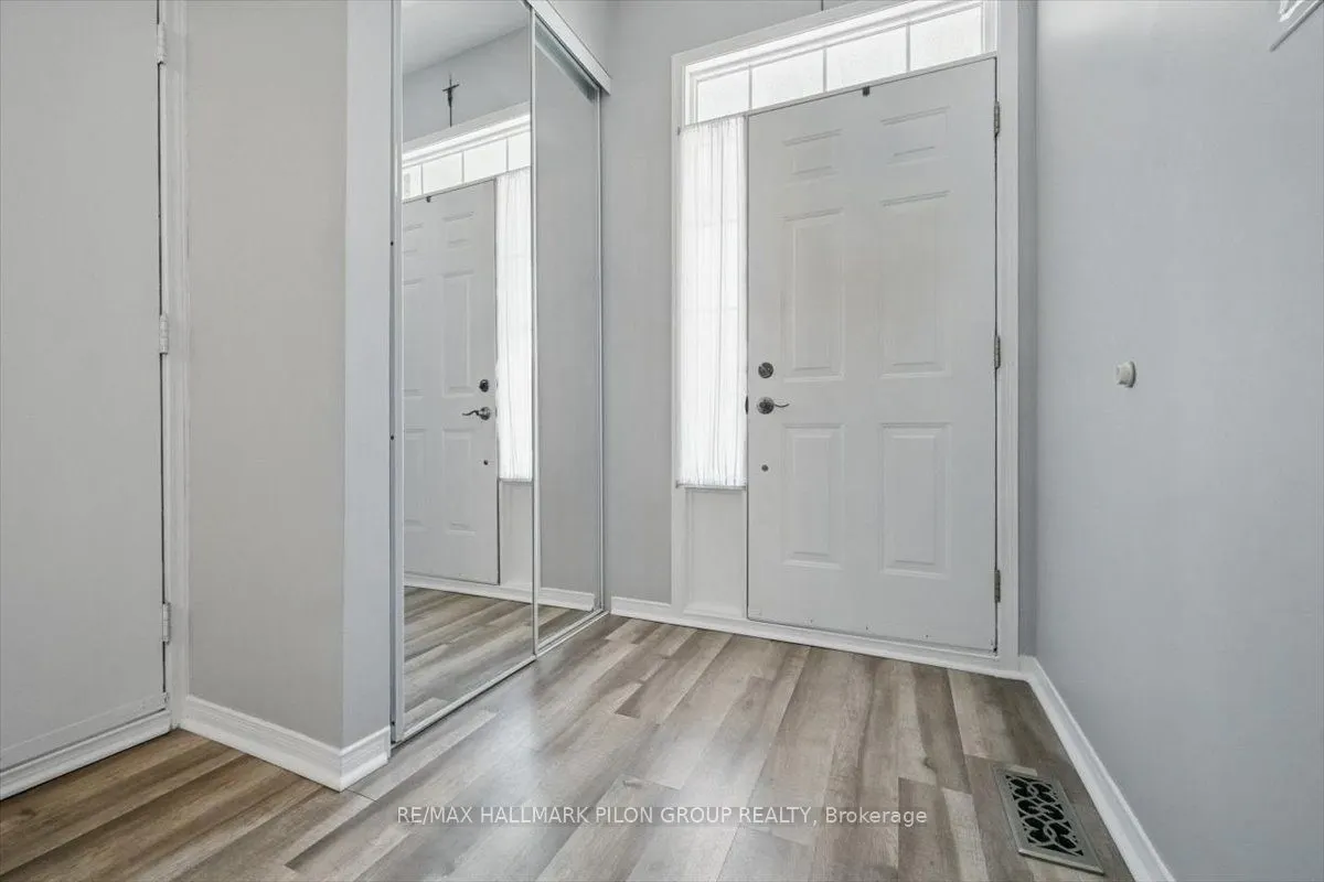2112 Esprit Drive