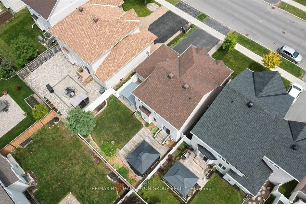 2112 Esprit Drive