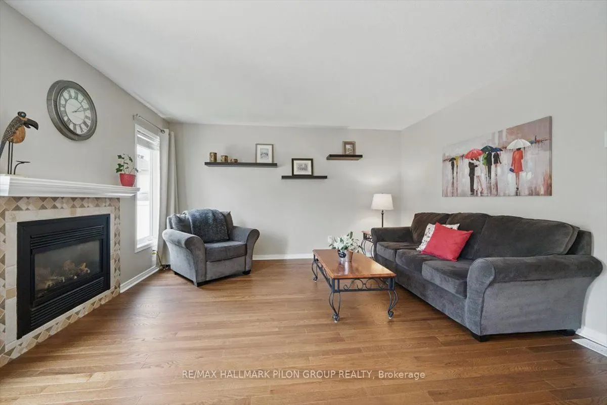 2112 Esprit Drive