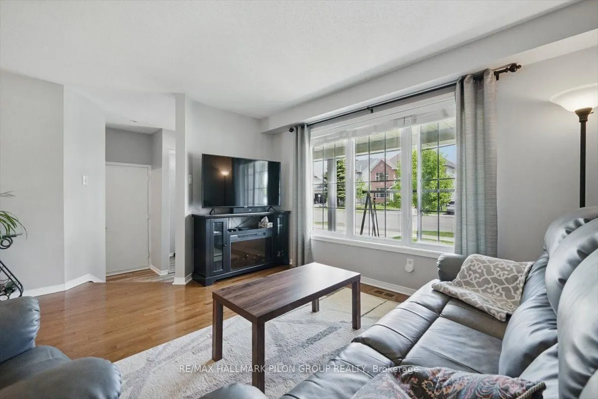 2112 Esprit Drive