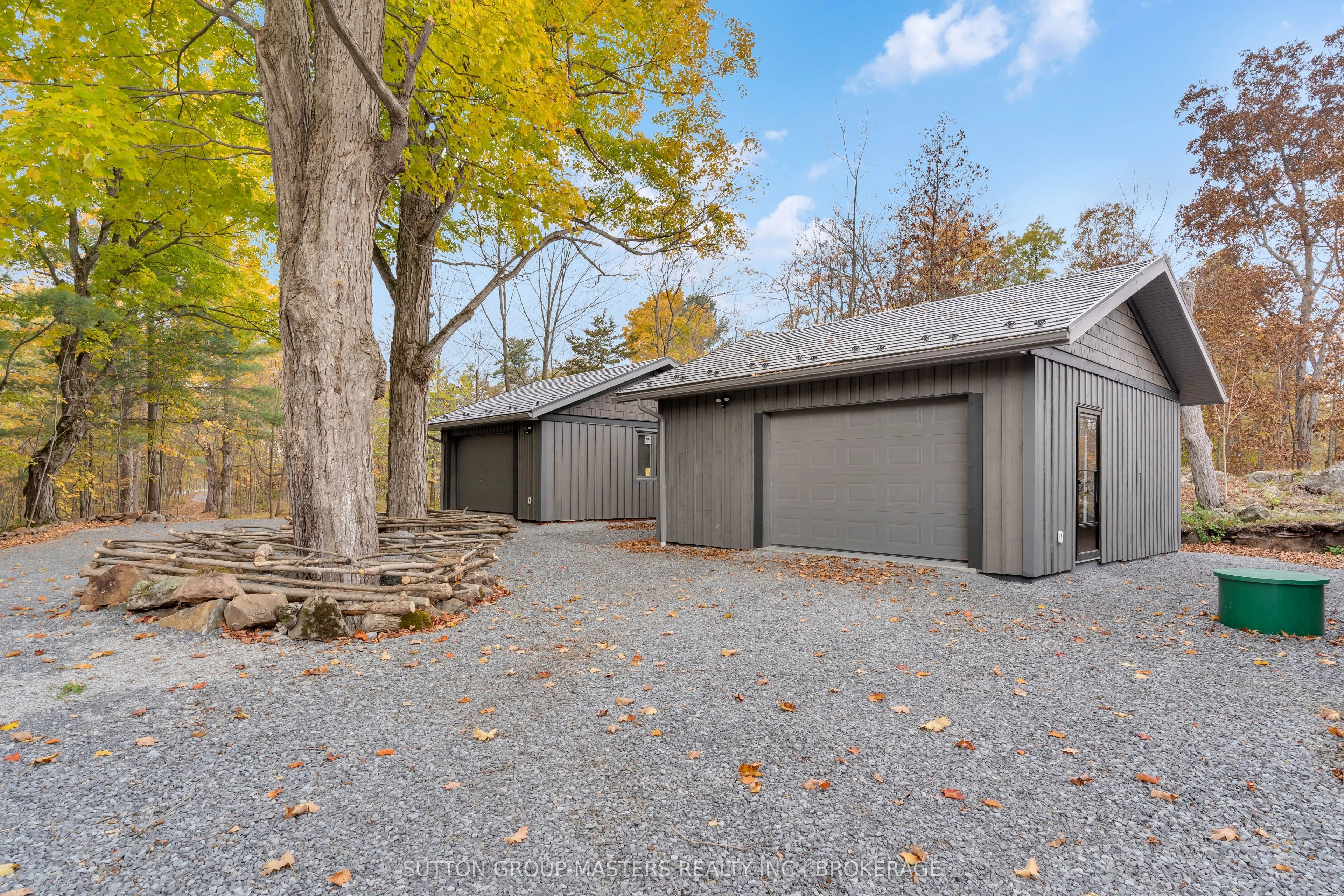 6179 North Shore Road