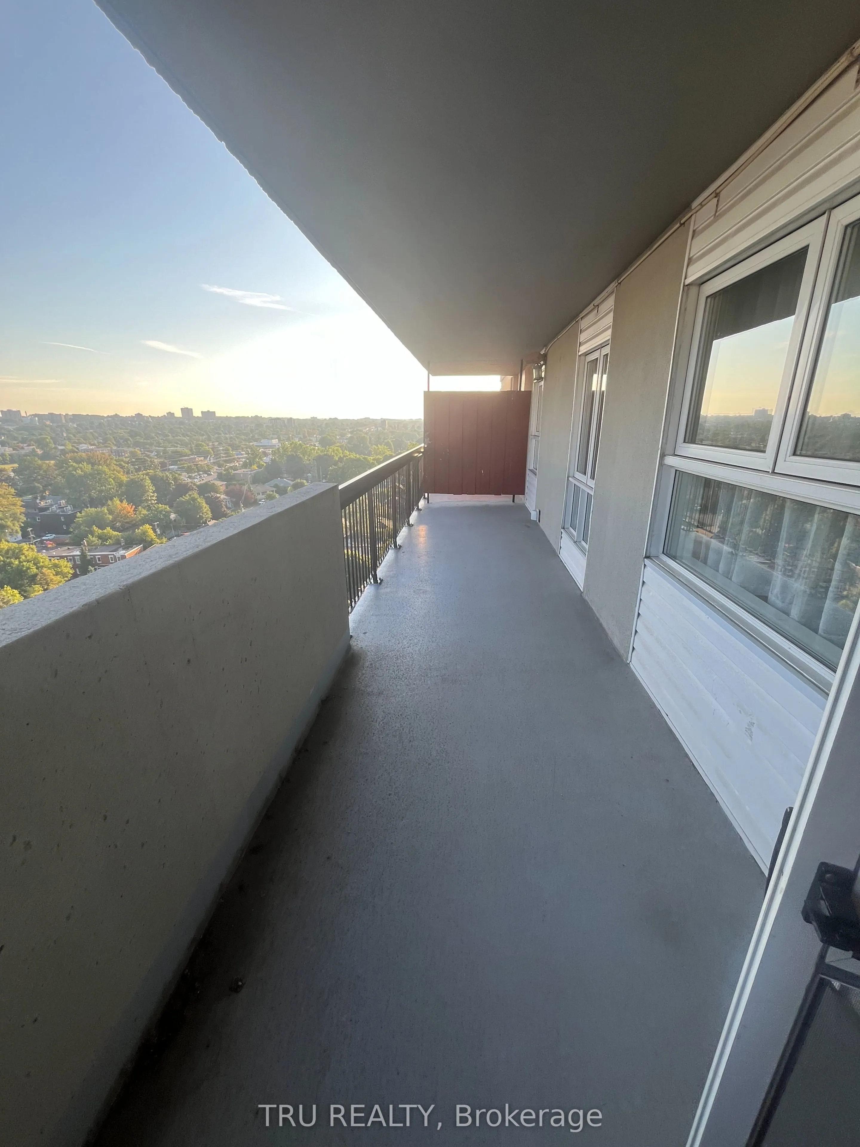 158C McArthur Avenue, #1606