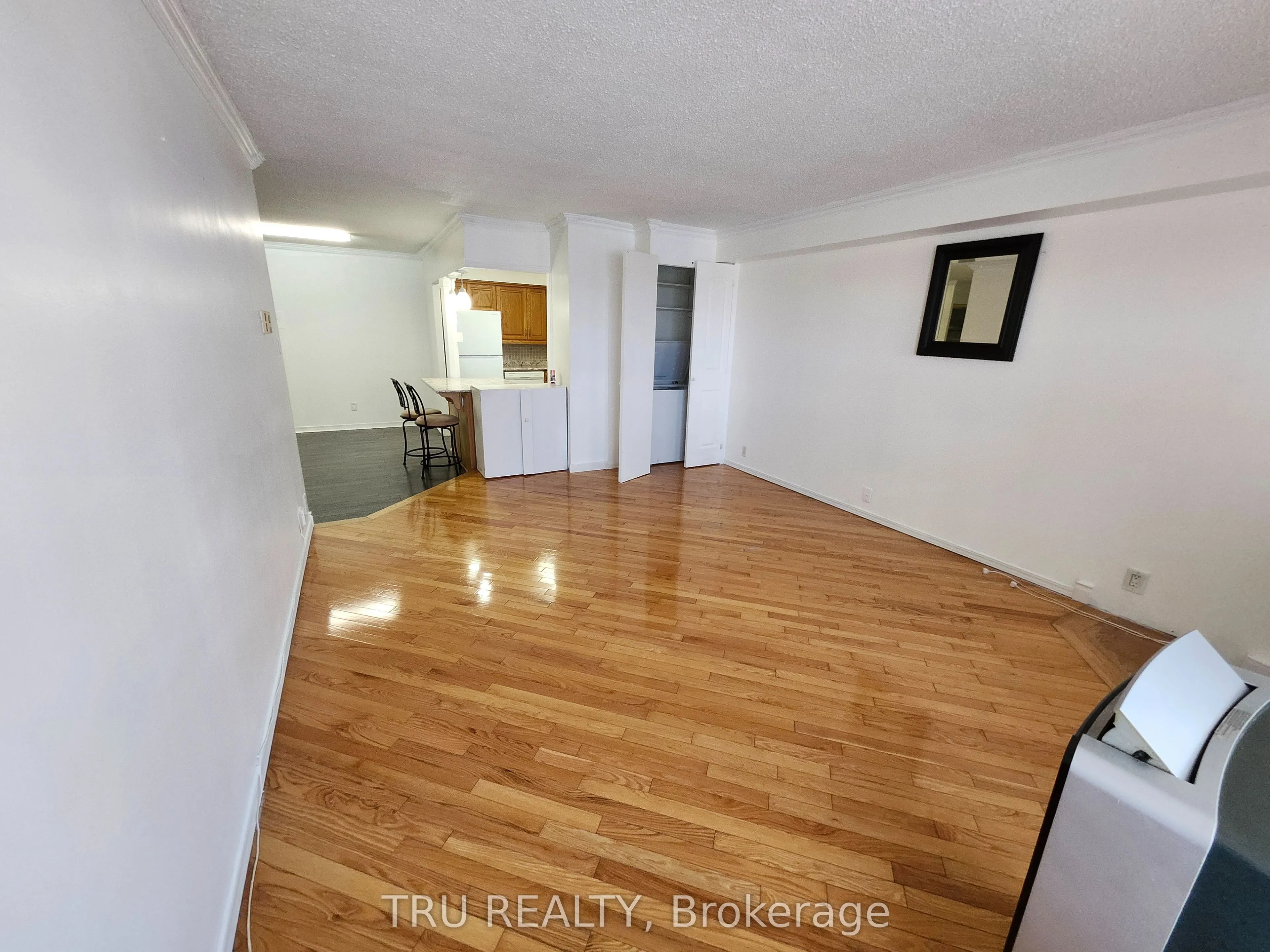158C McArthur Avenue, #1606