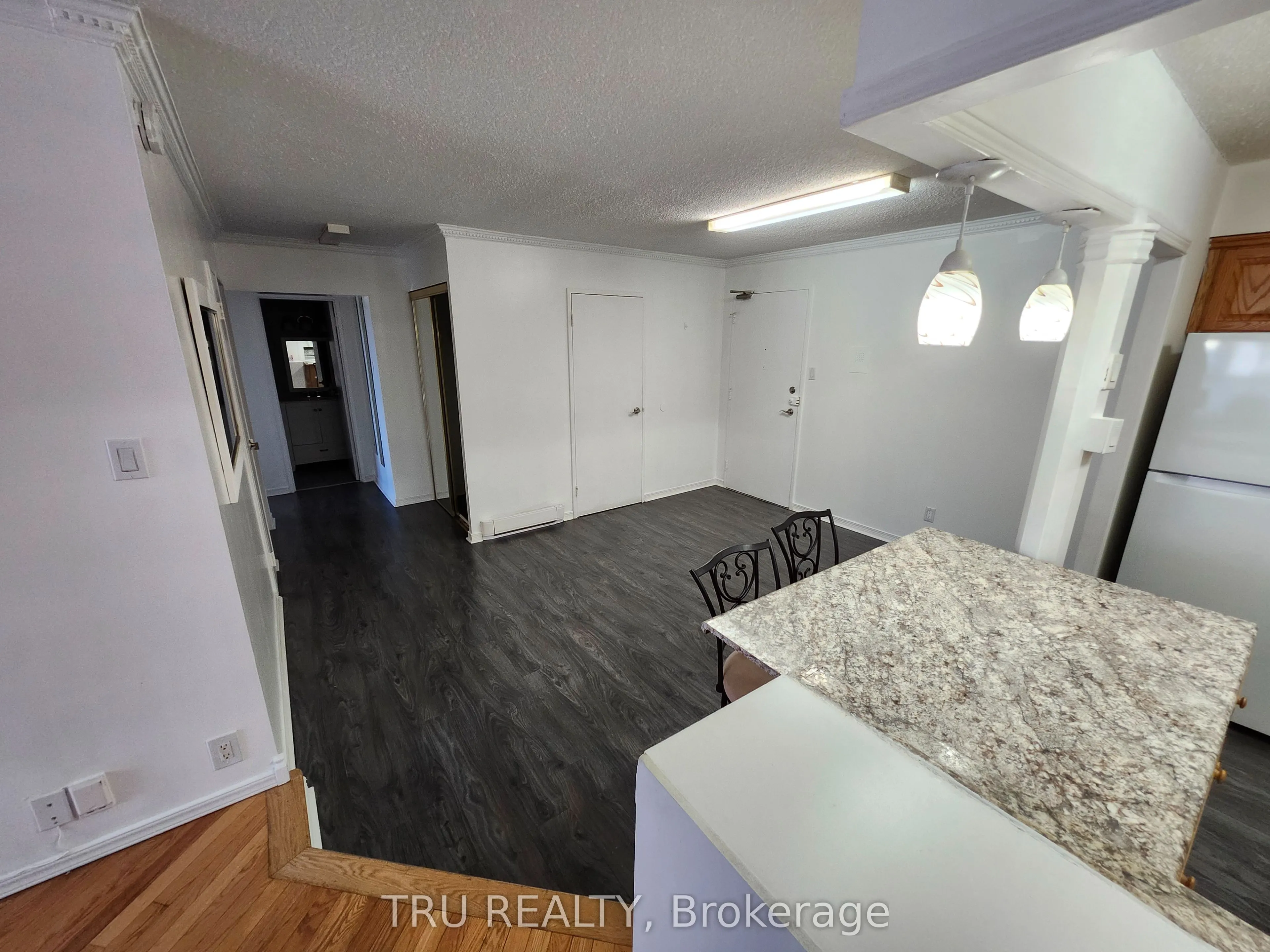 158C McArthur Avenue, #1606