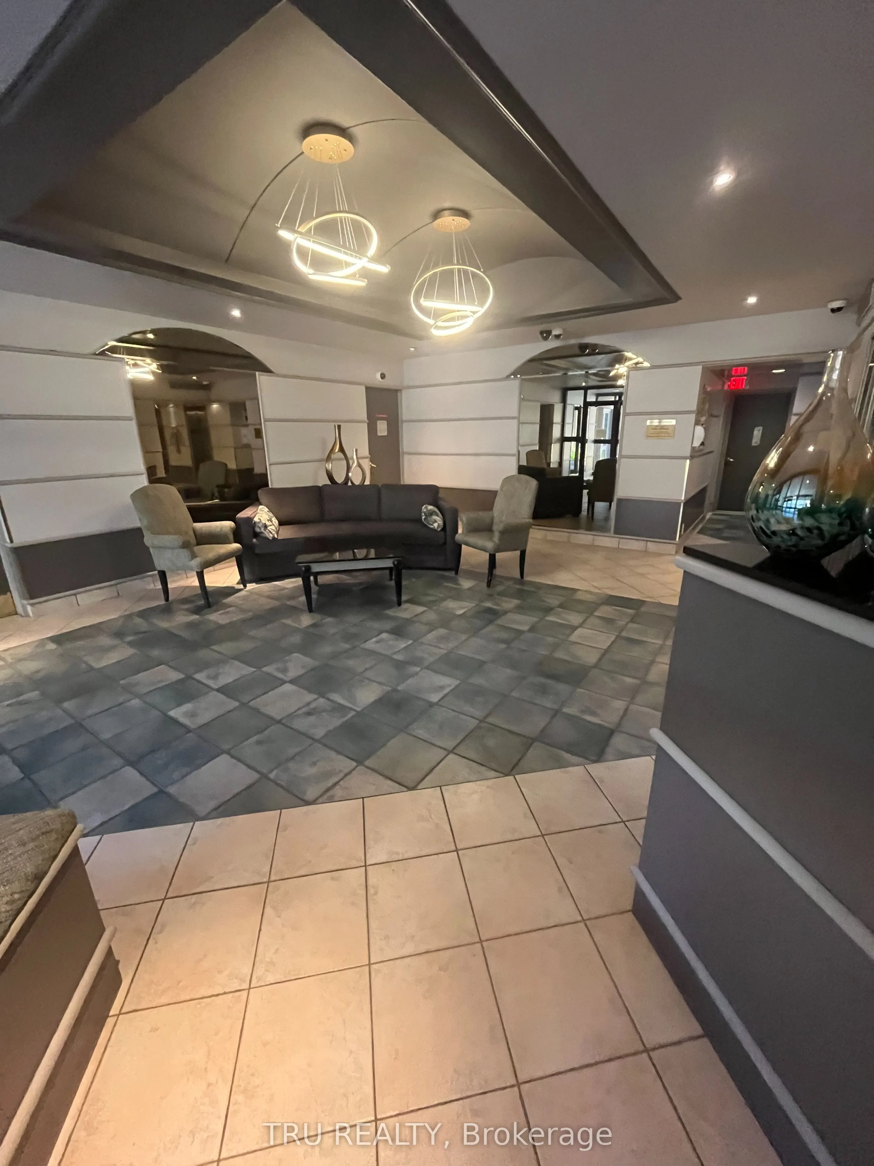 158C McArthur Avenue, #1606