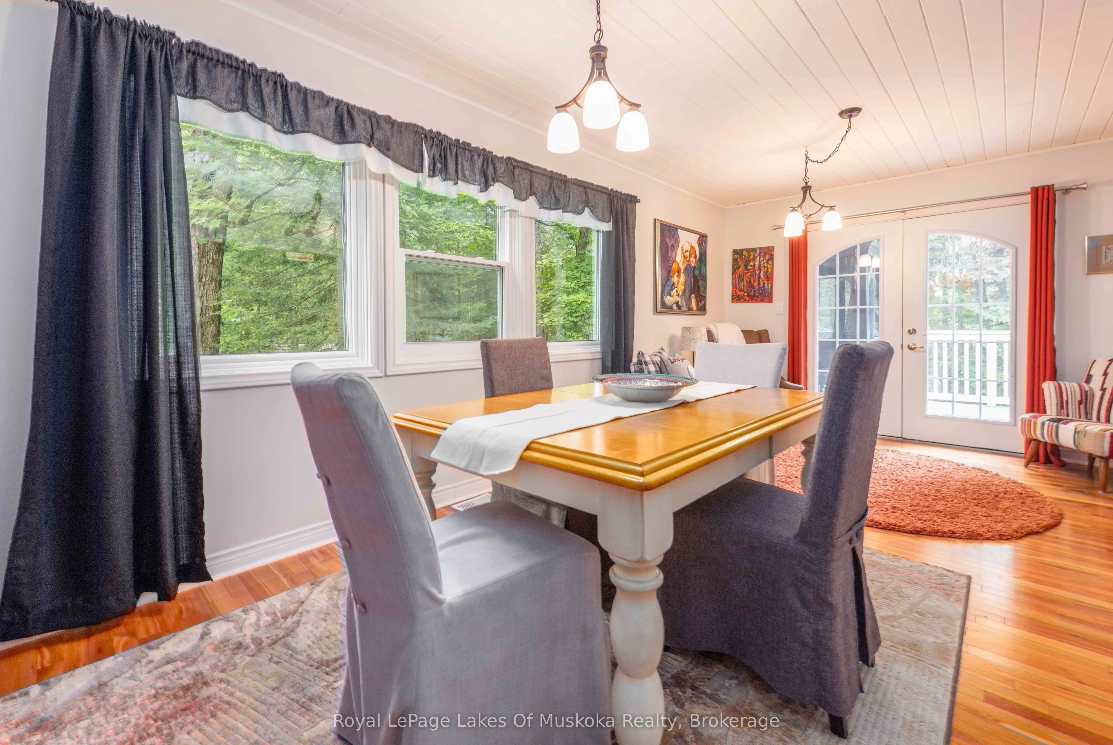 1588 Skyline Drive