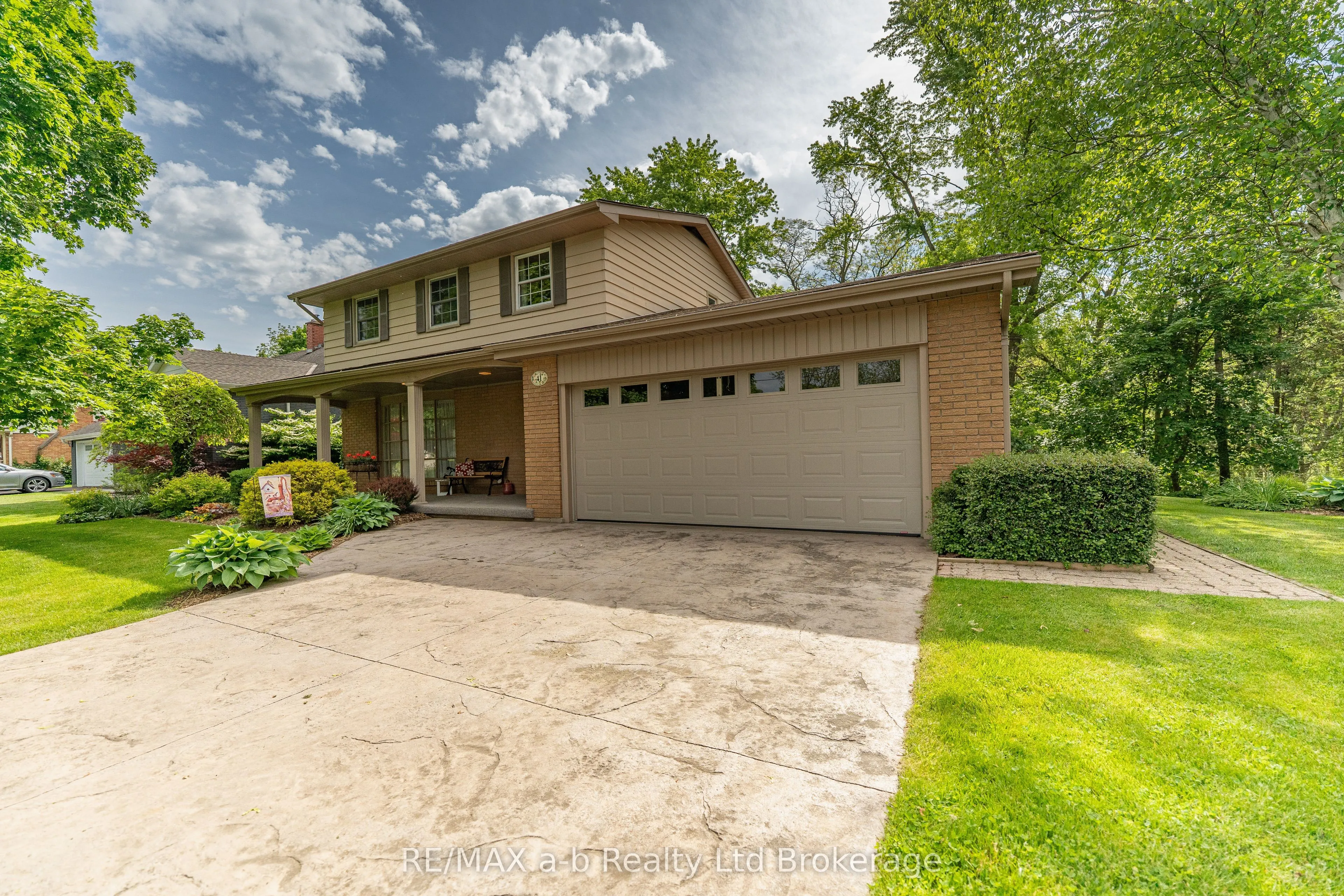 41 Parkwood Drive