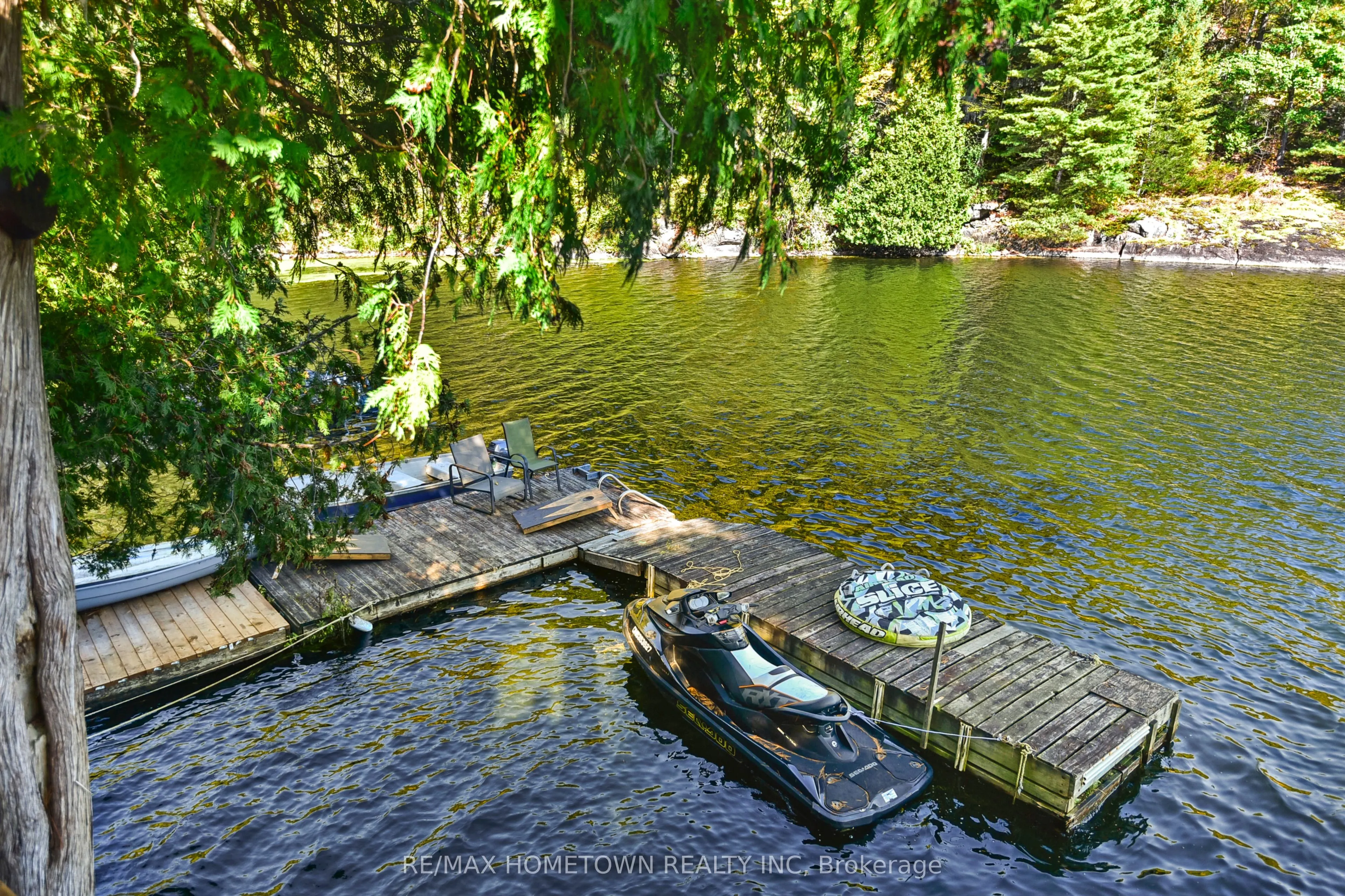 961 Narrows Lane
