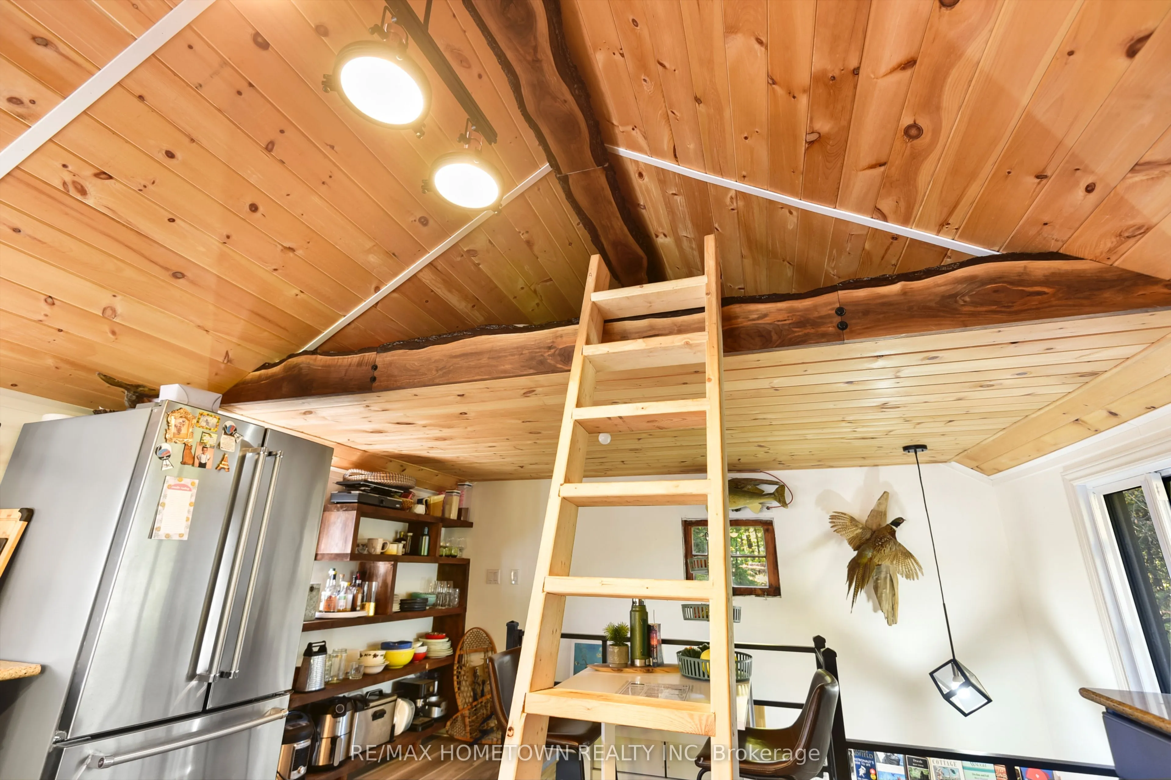 961 Narrows Lane