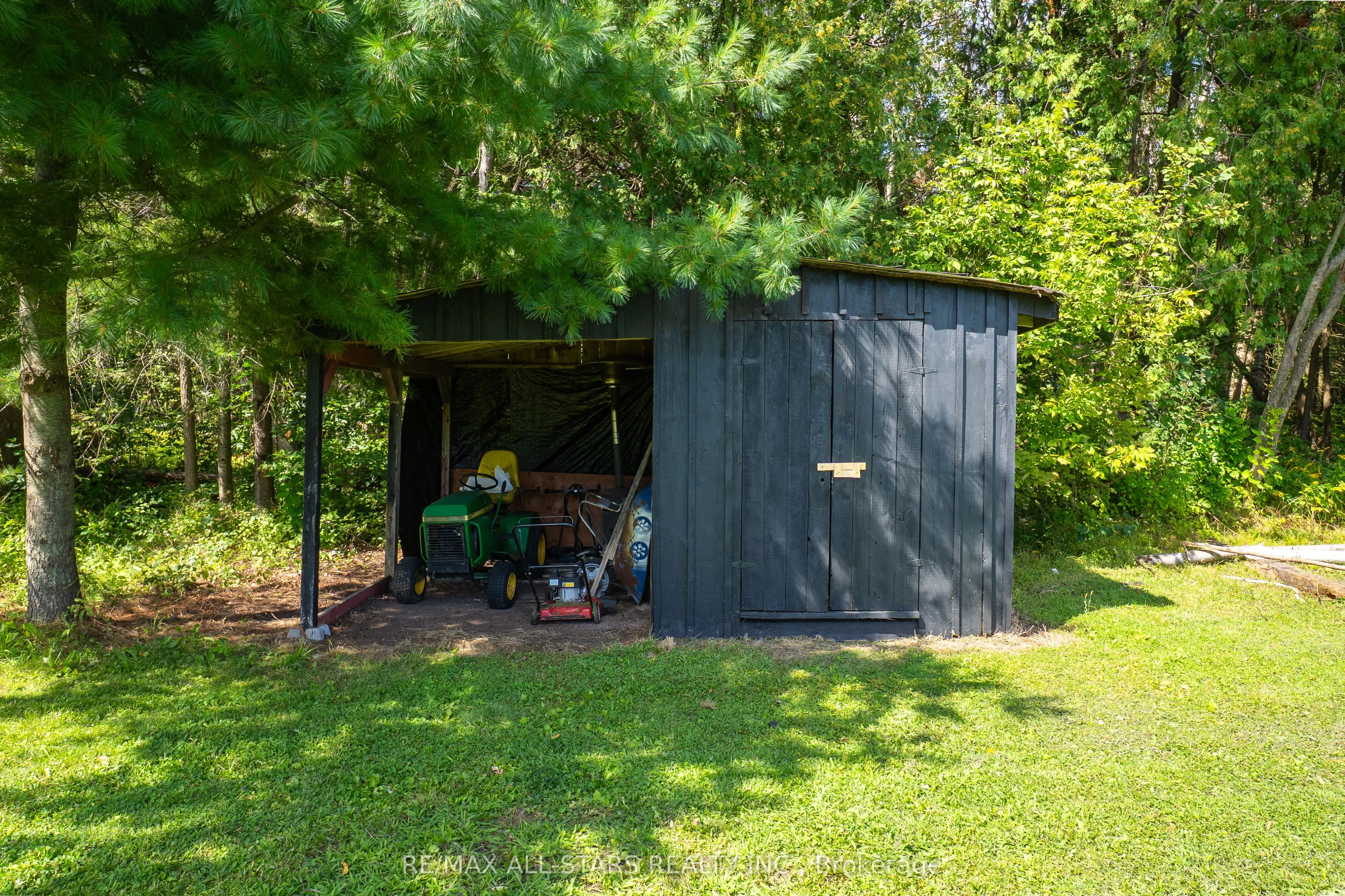 6077 Hwy 35