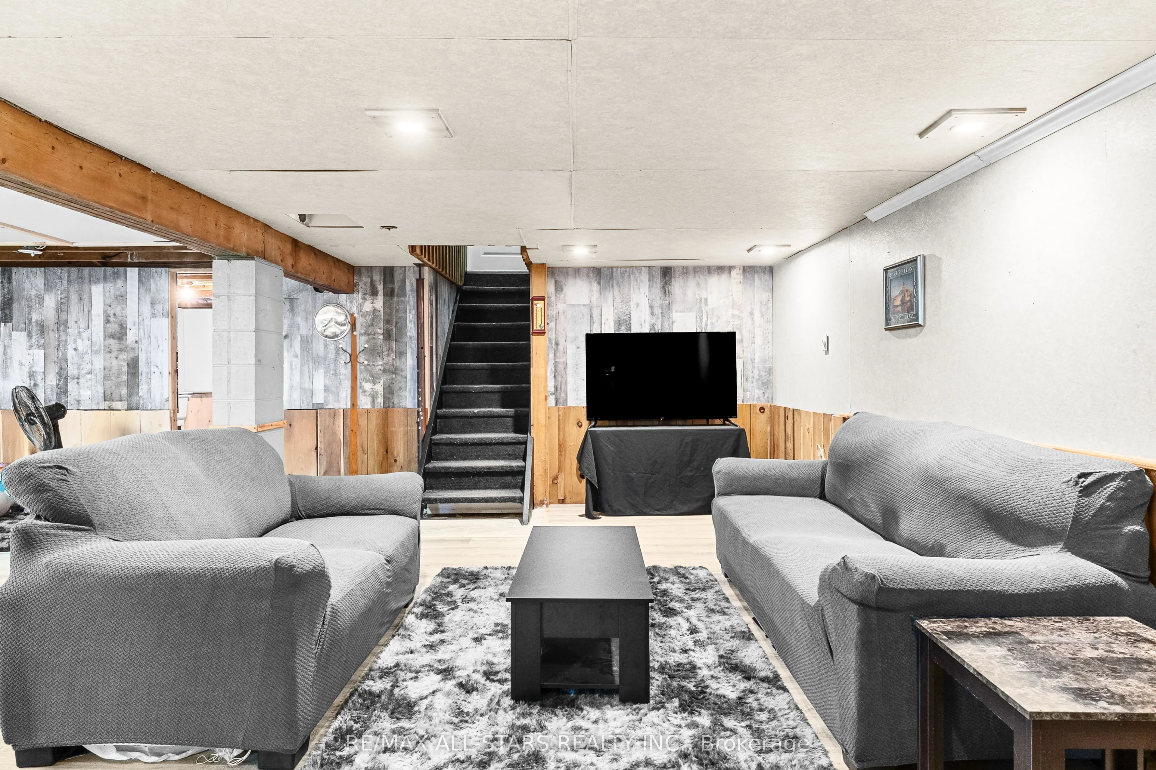 6077 Hwy 35