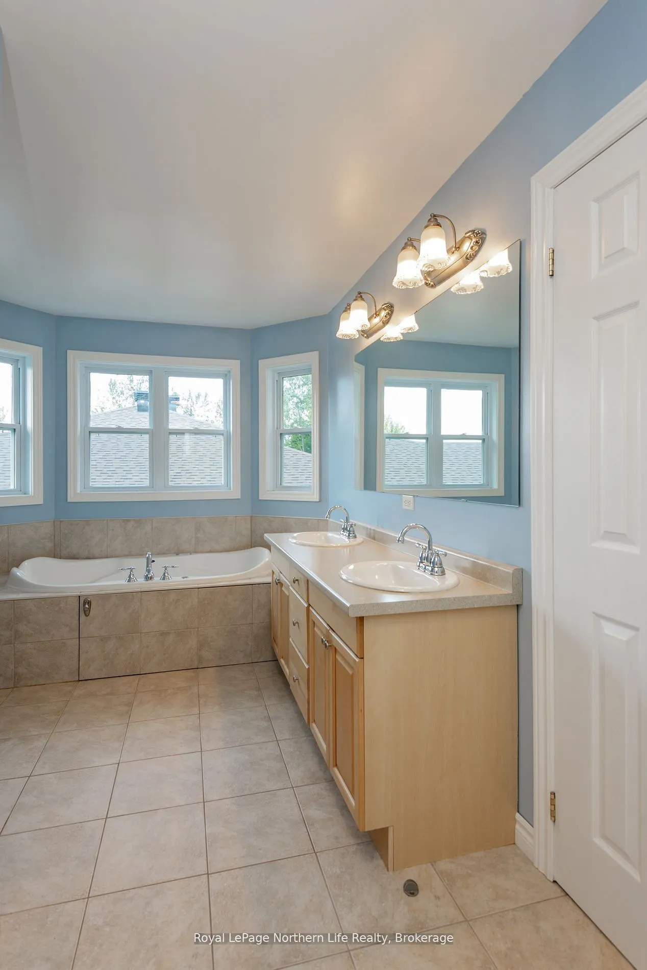 293 Osprey Crescent
