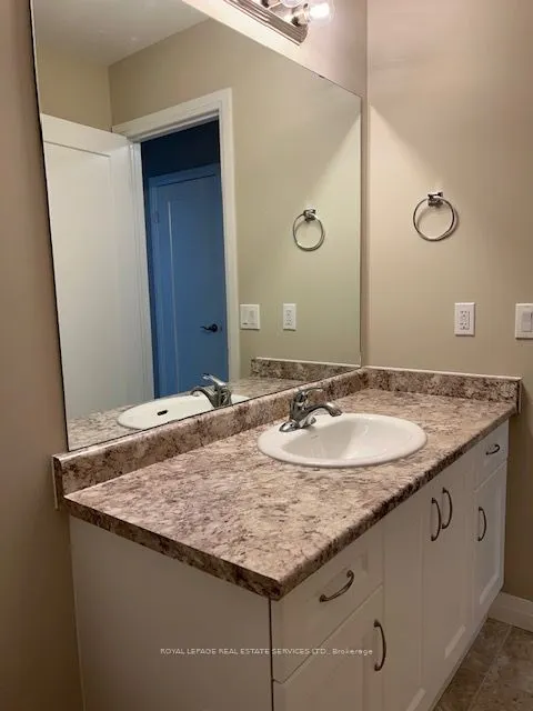 116 Laguna Village Crescent