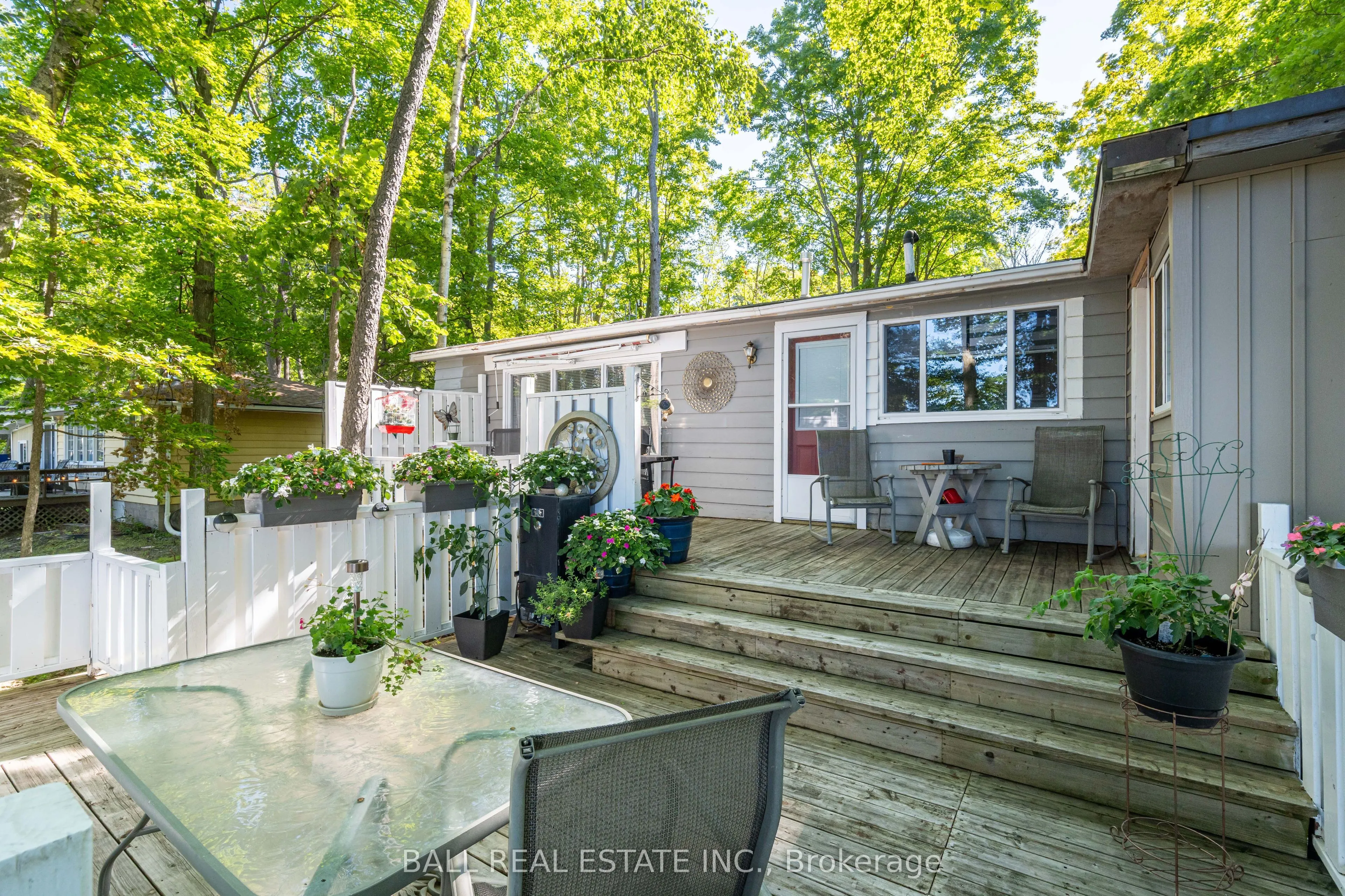 21 Cedar Bay Road N