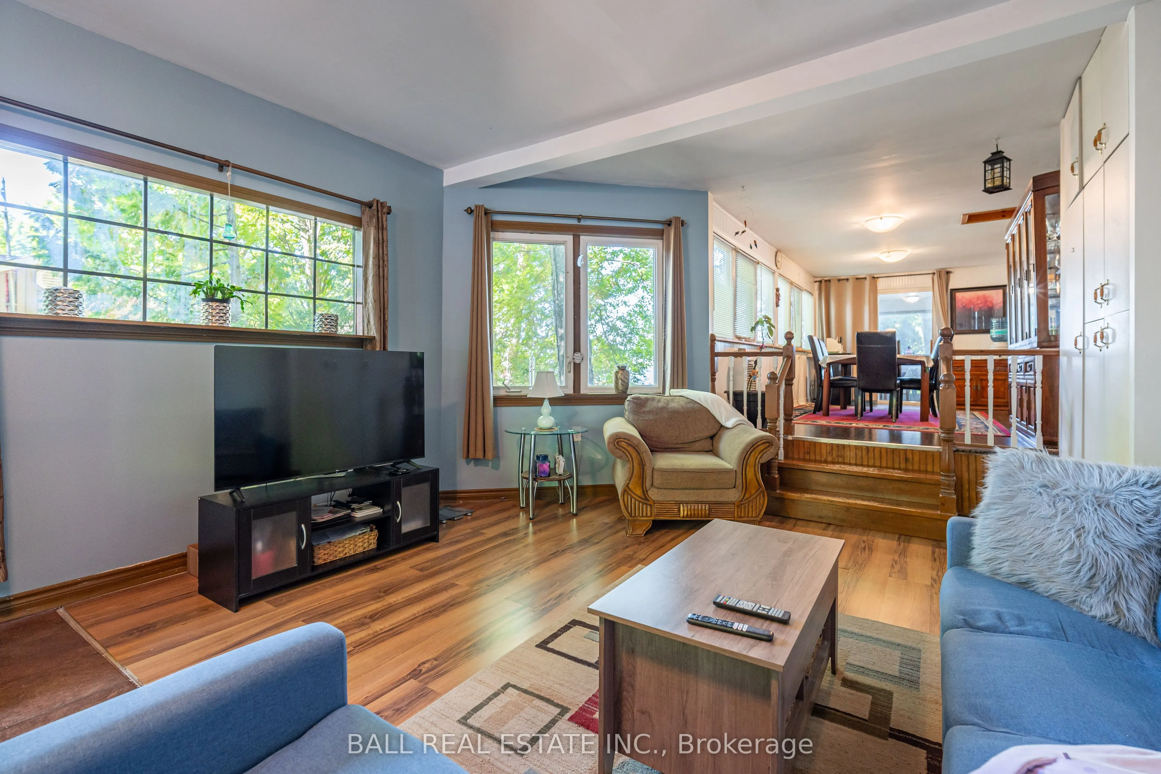 21 Cedar Bay Road N