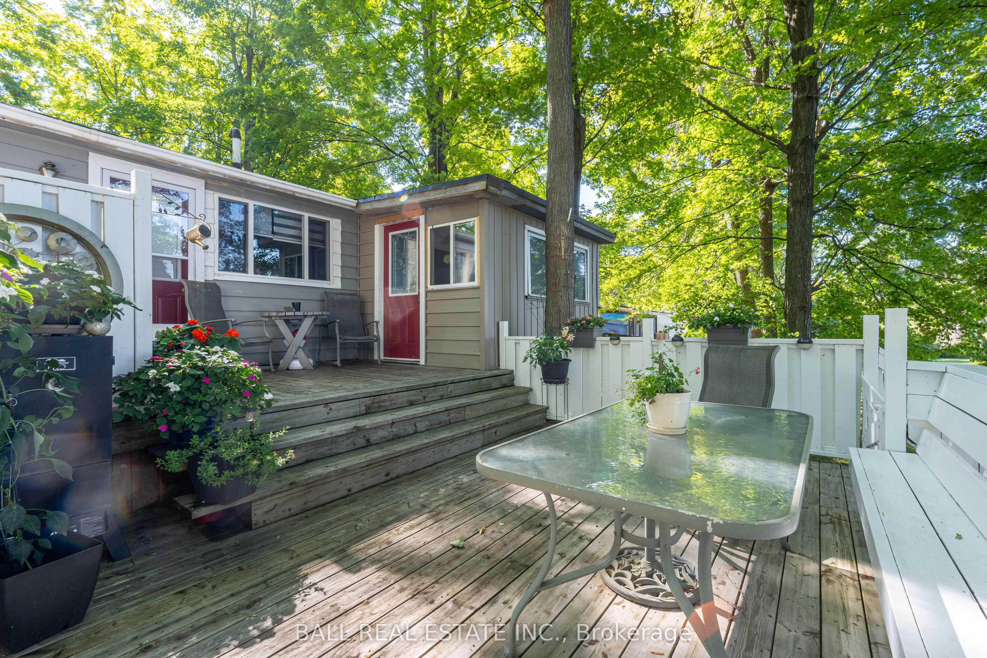21 Cedar Bay Road N