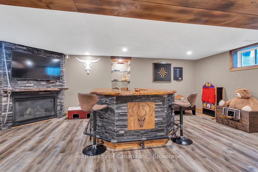1109 Alberni Road