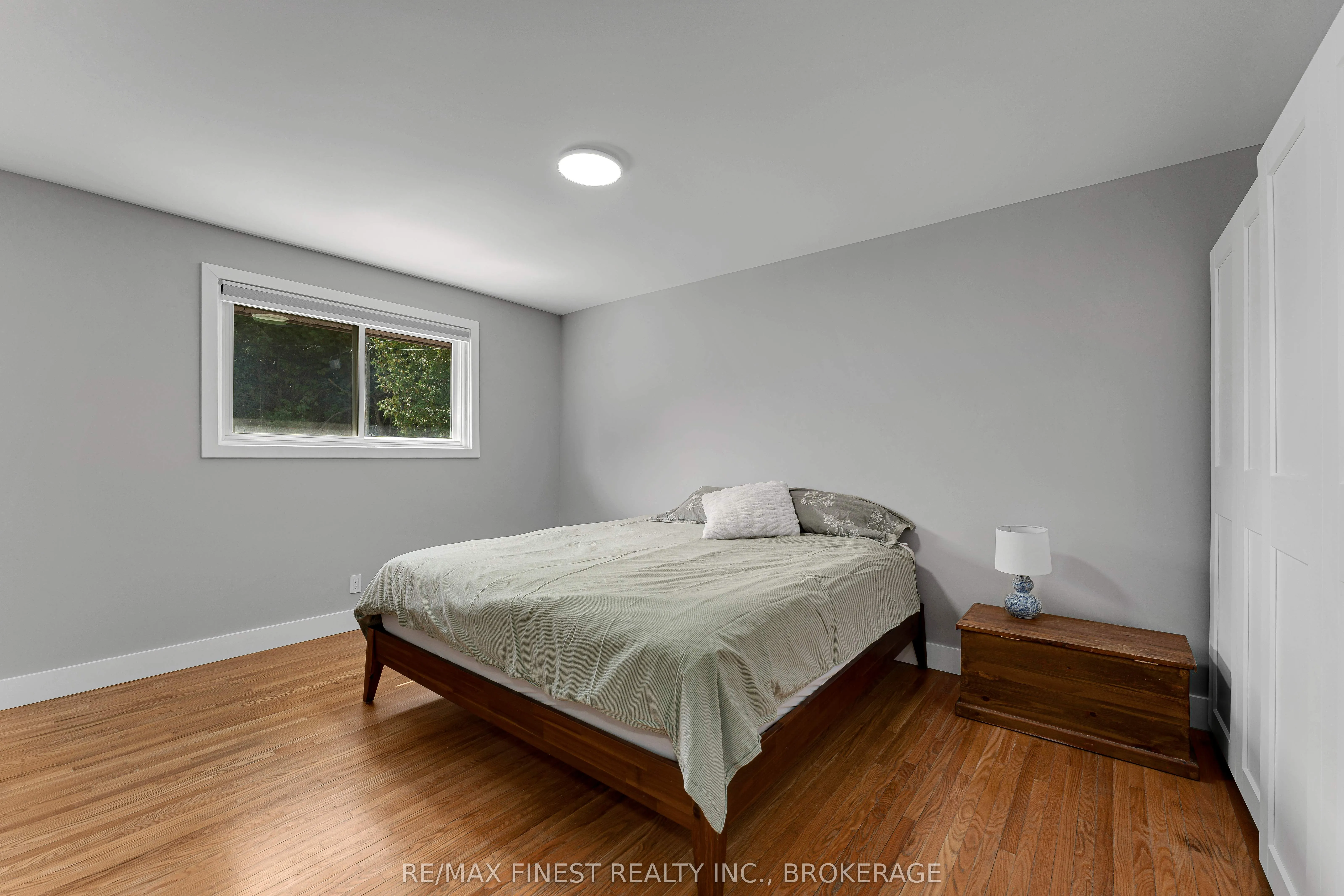 204 QUEEN Street