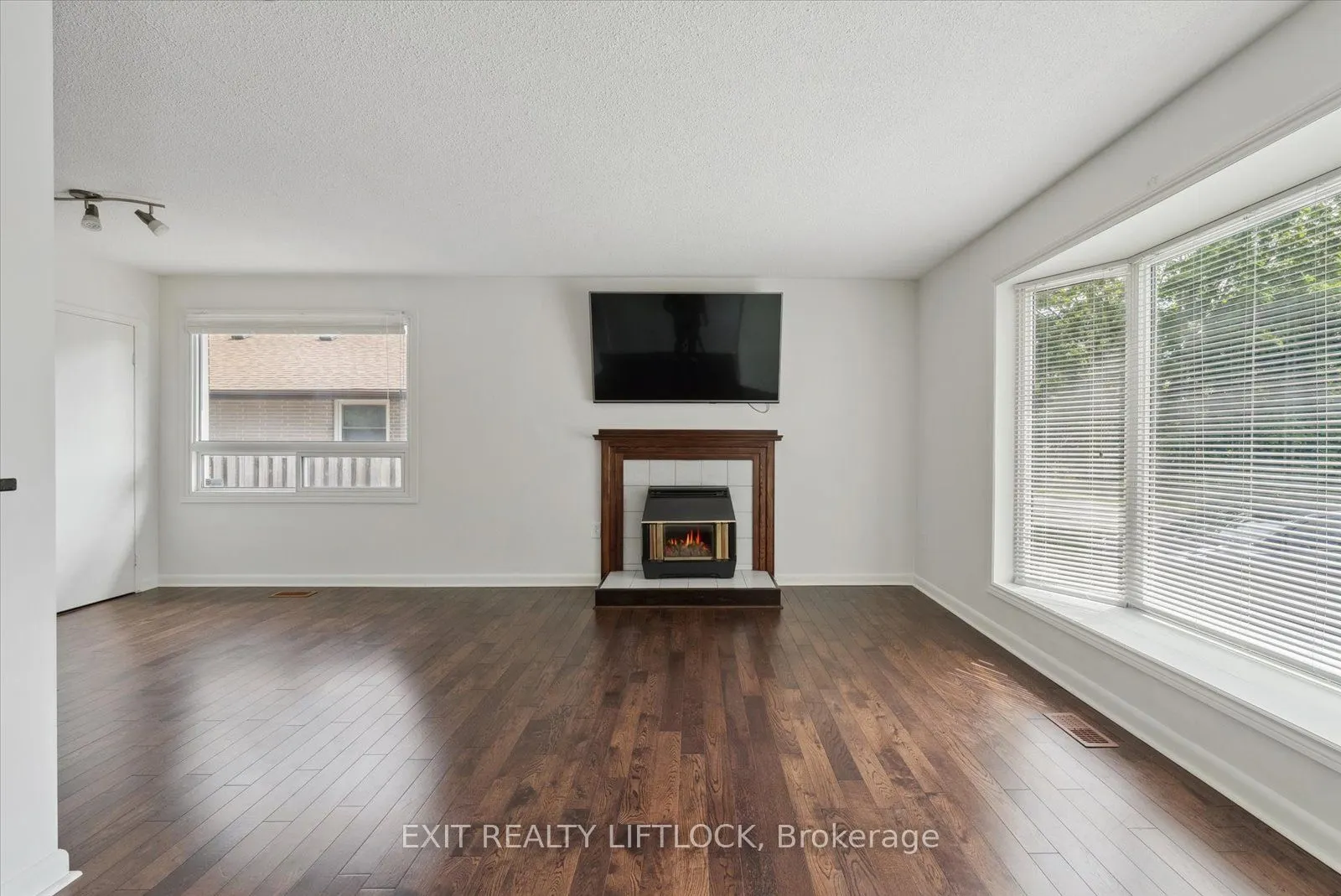 1294 Victory Drive