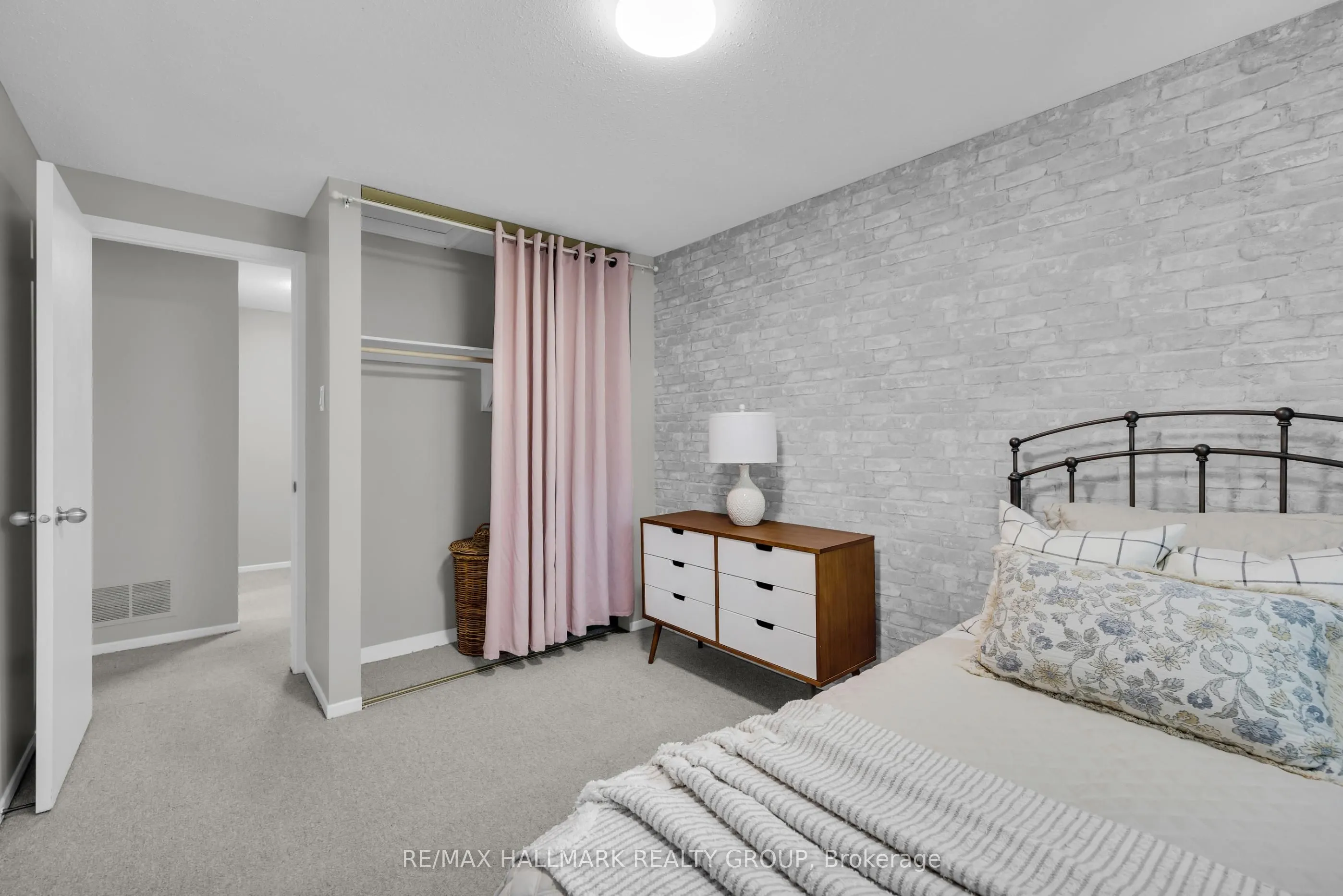 409 Montfort Street, #3