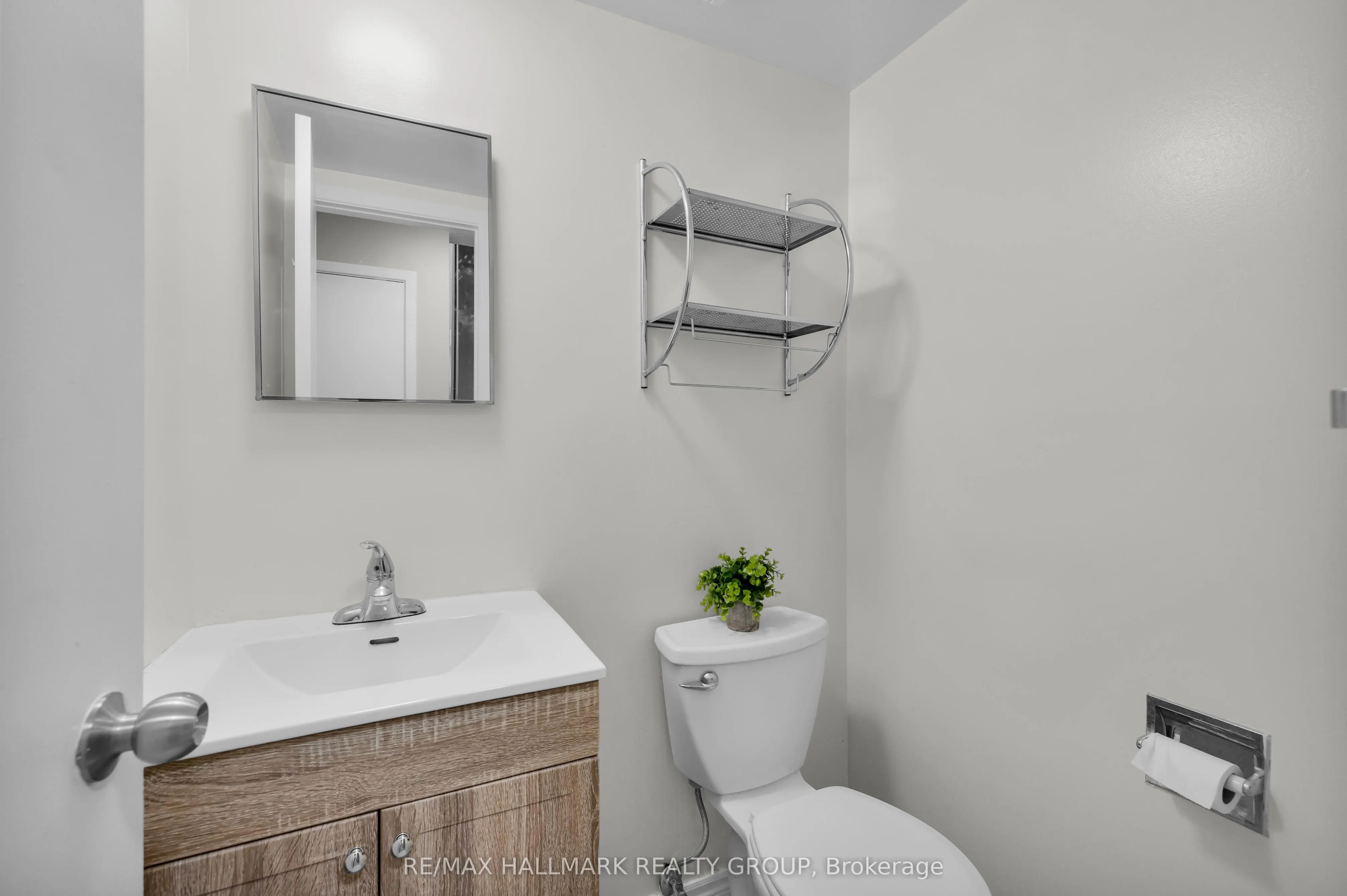 409 Montfort Street, #3