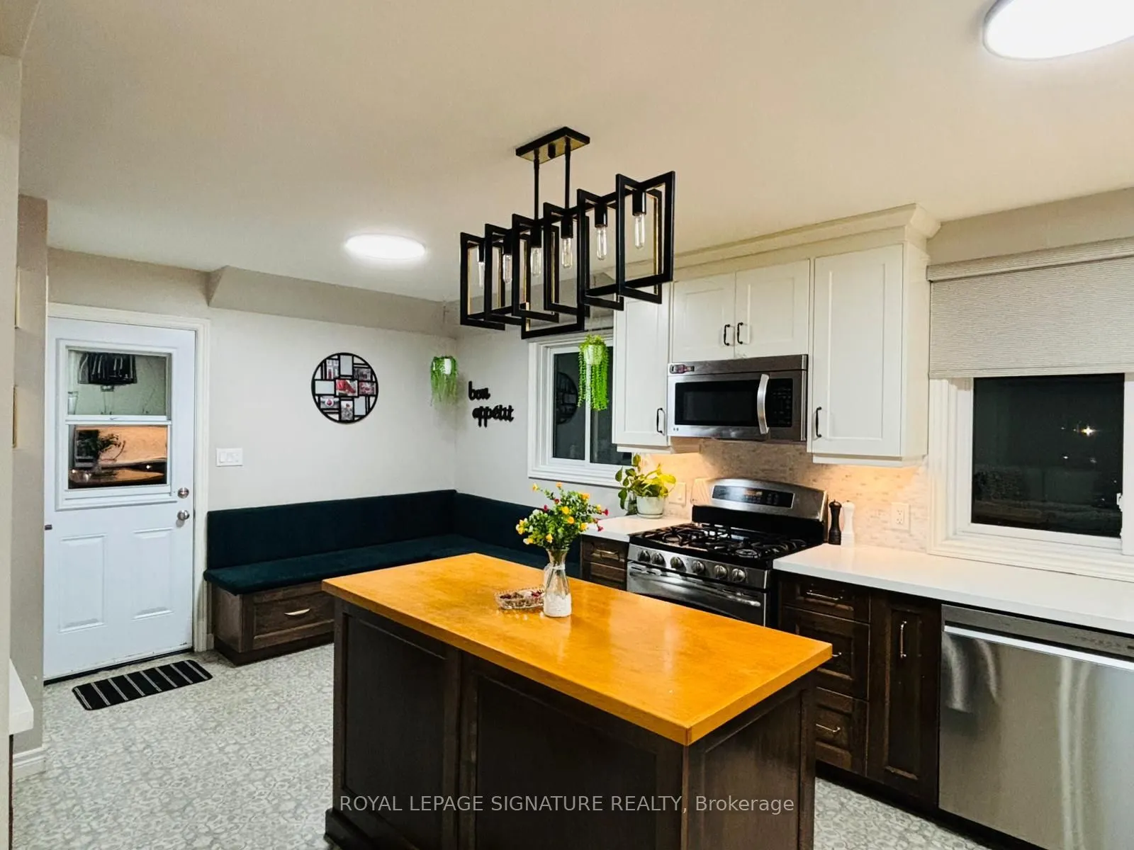 1442 Pineview Court