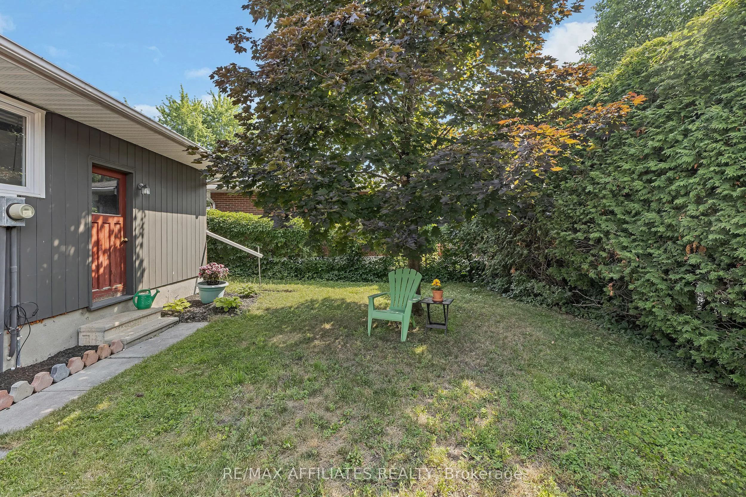 11 Tripp Crescent