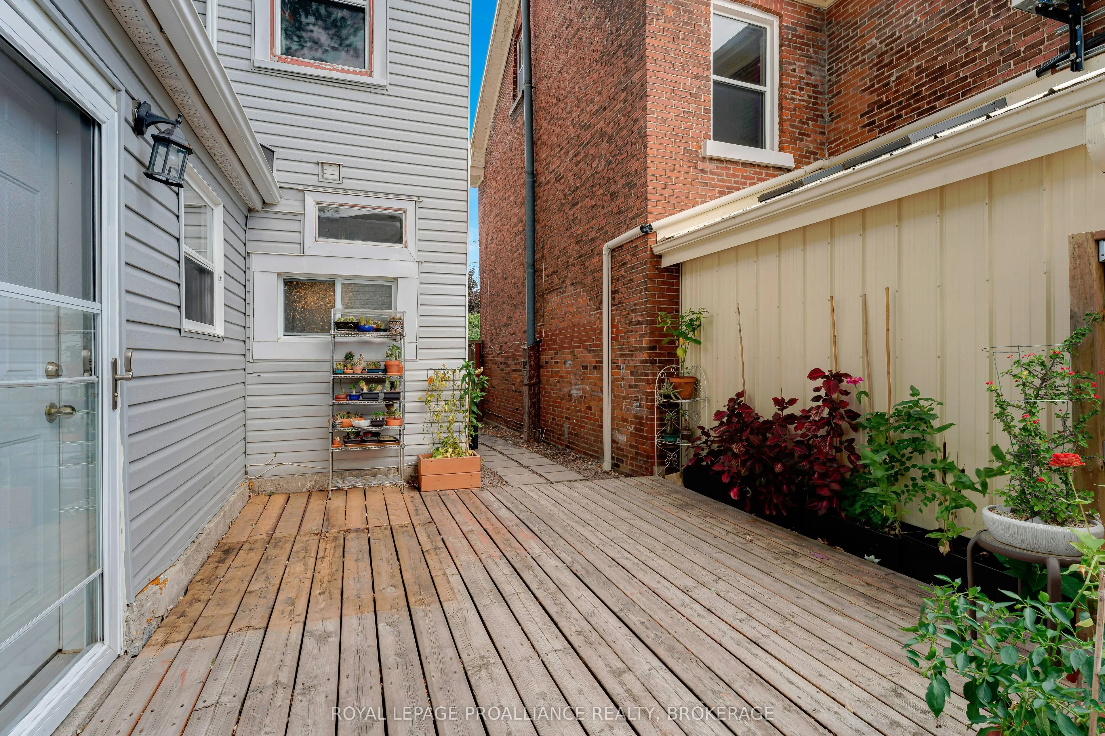 524 Bagot Street