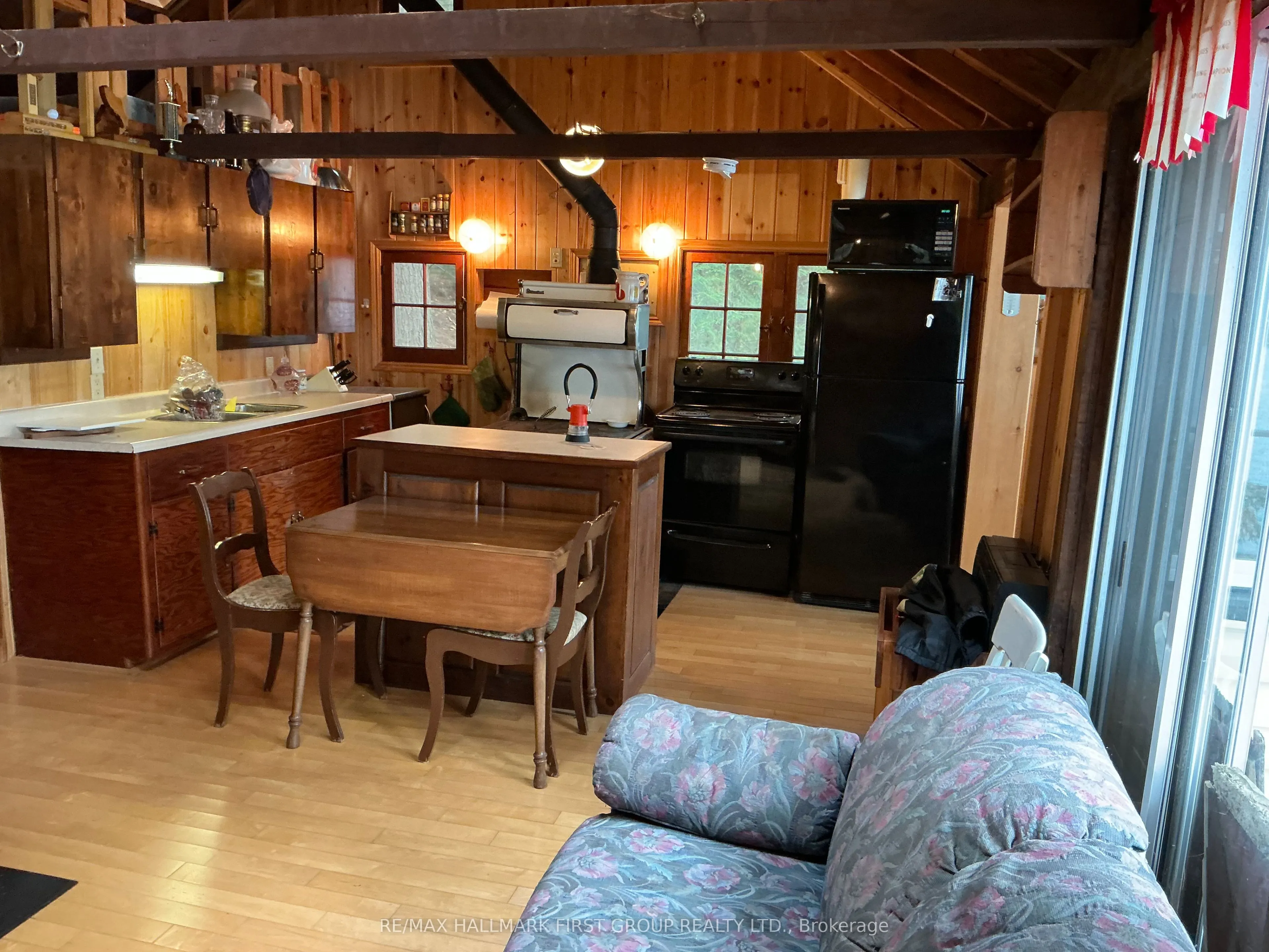 10209 Little Hawk-West Shore