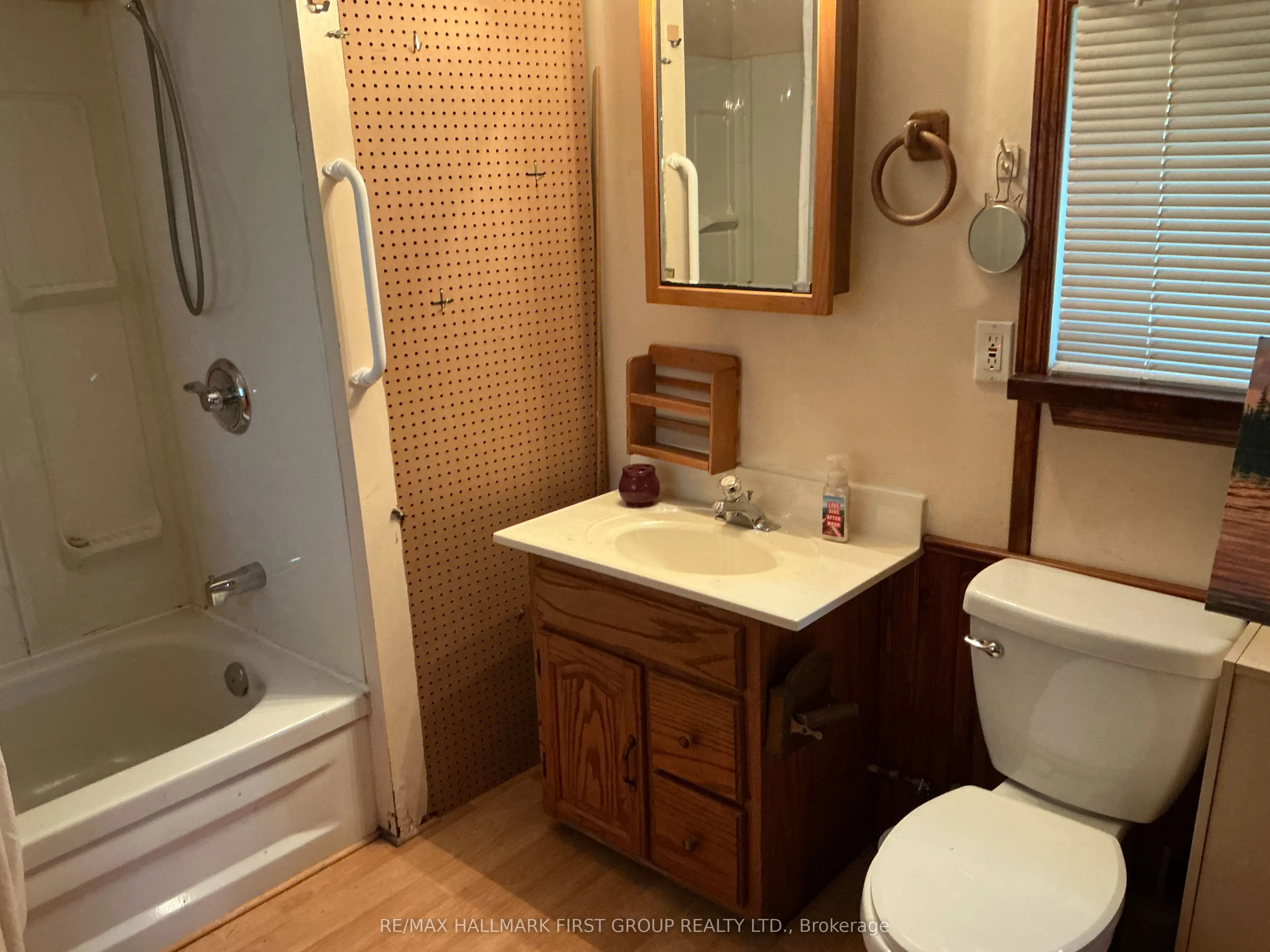 10209 Little Hawk-West Shore