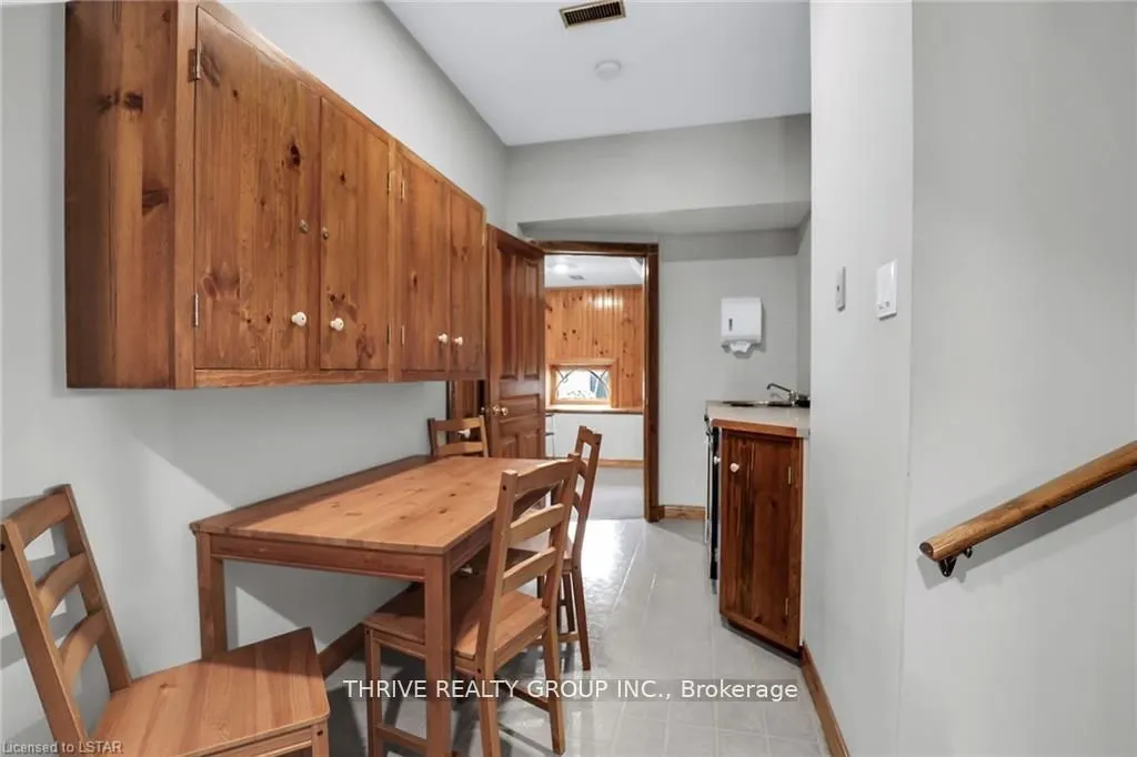 869 Dundas Street, #2