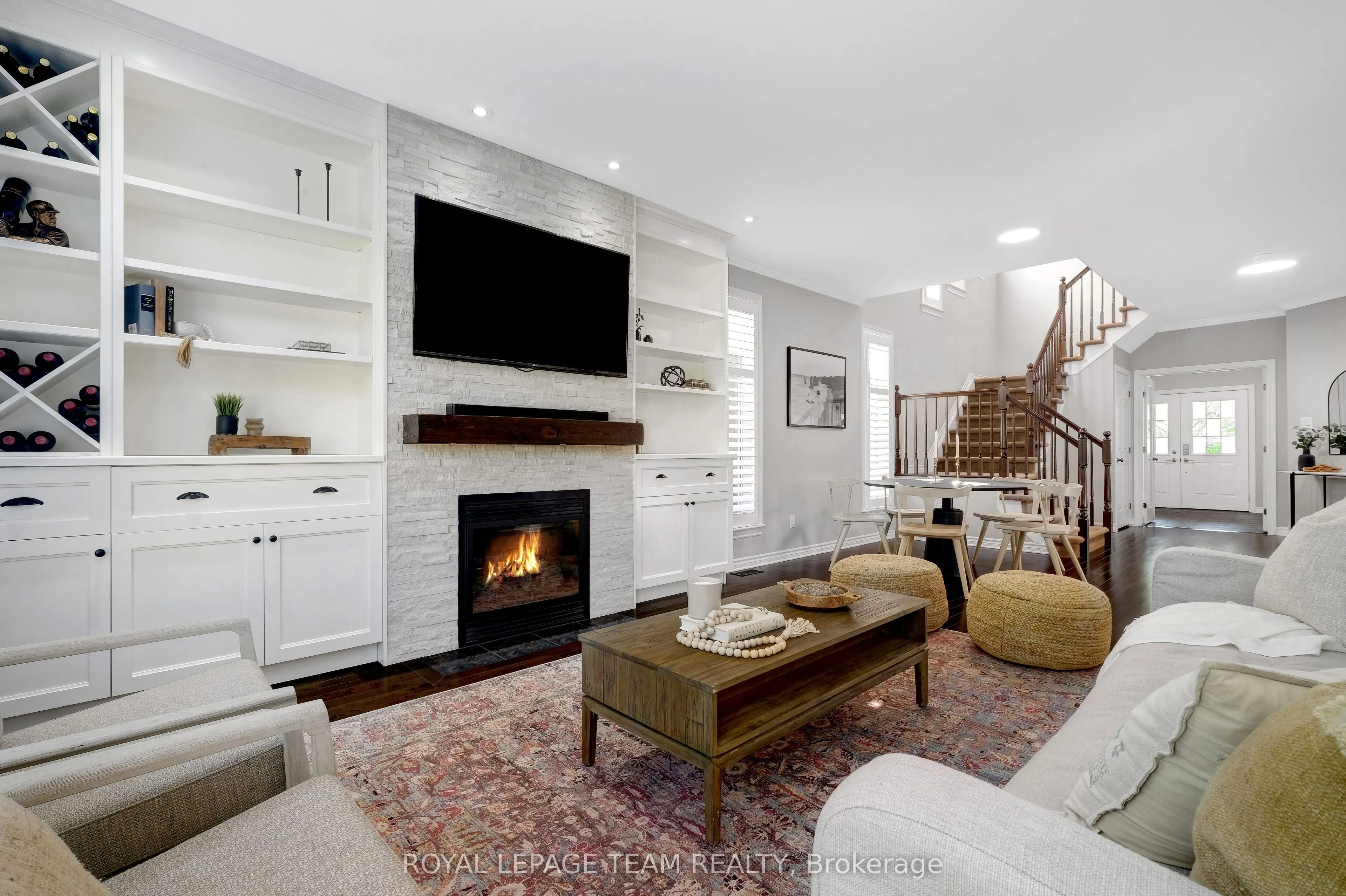 121 Bandelier Way