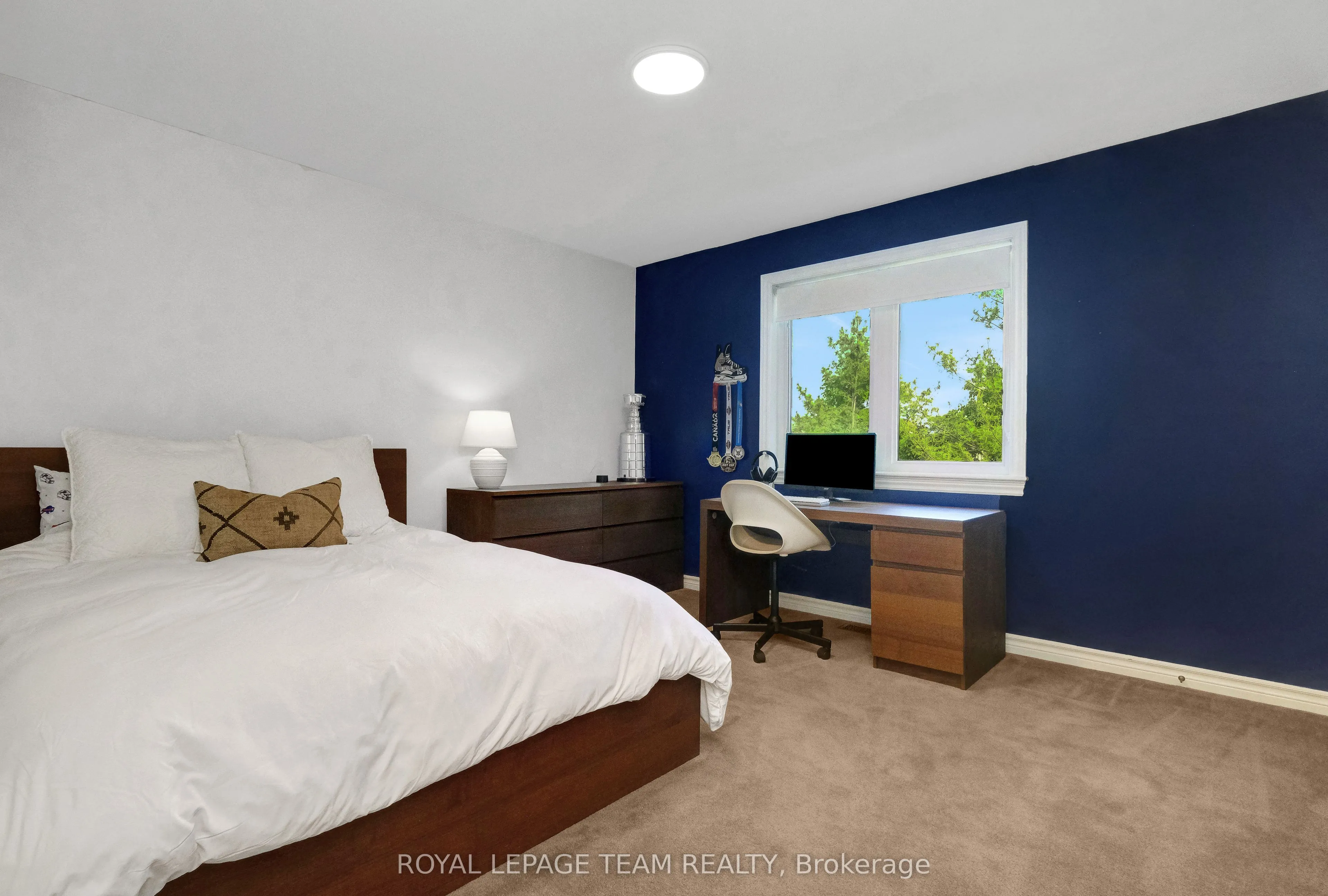 121 Bandelier Way