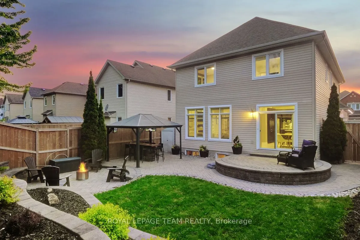 121 Bandelier Way