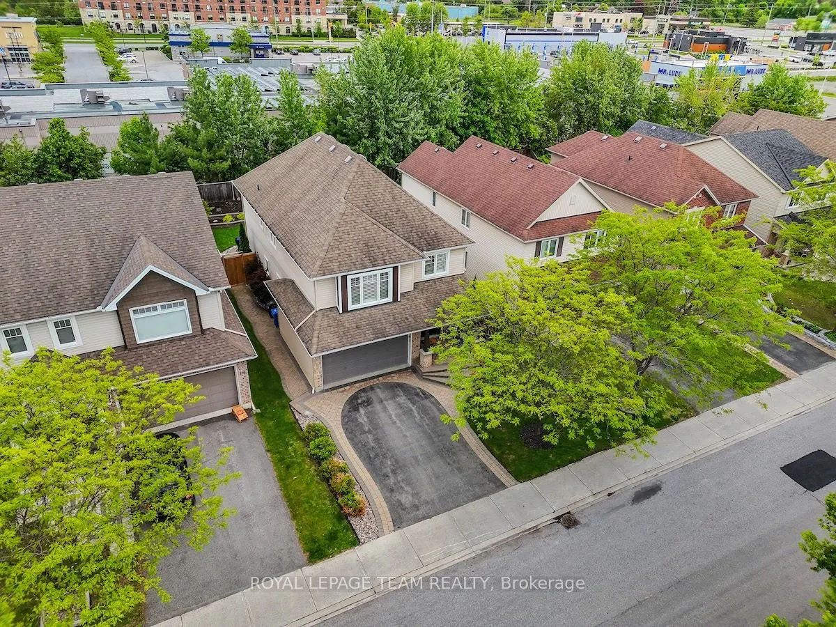 121 Bandelier Way