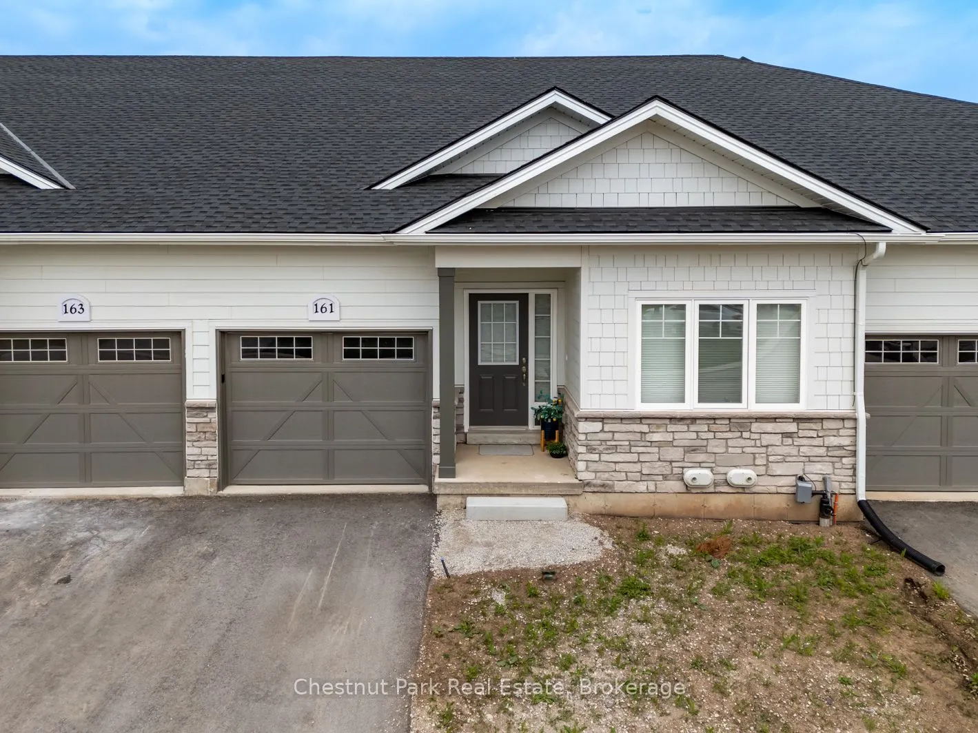 161 Hawthorn Crescent, #33