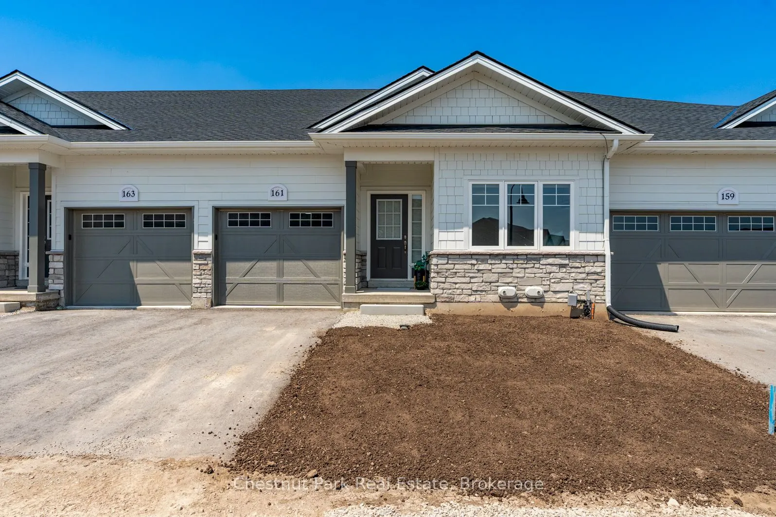 161 Hawthorn Crescent, #33