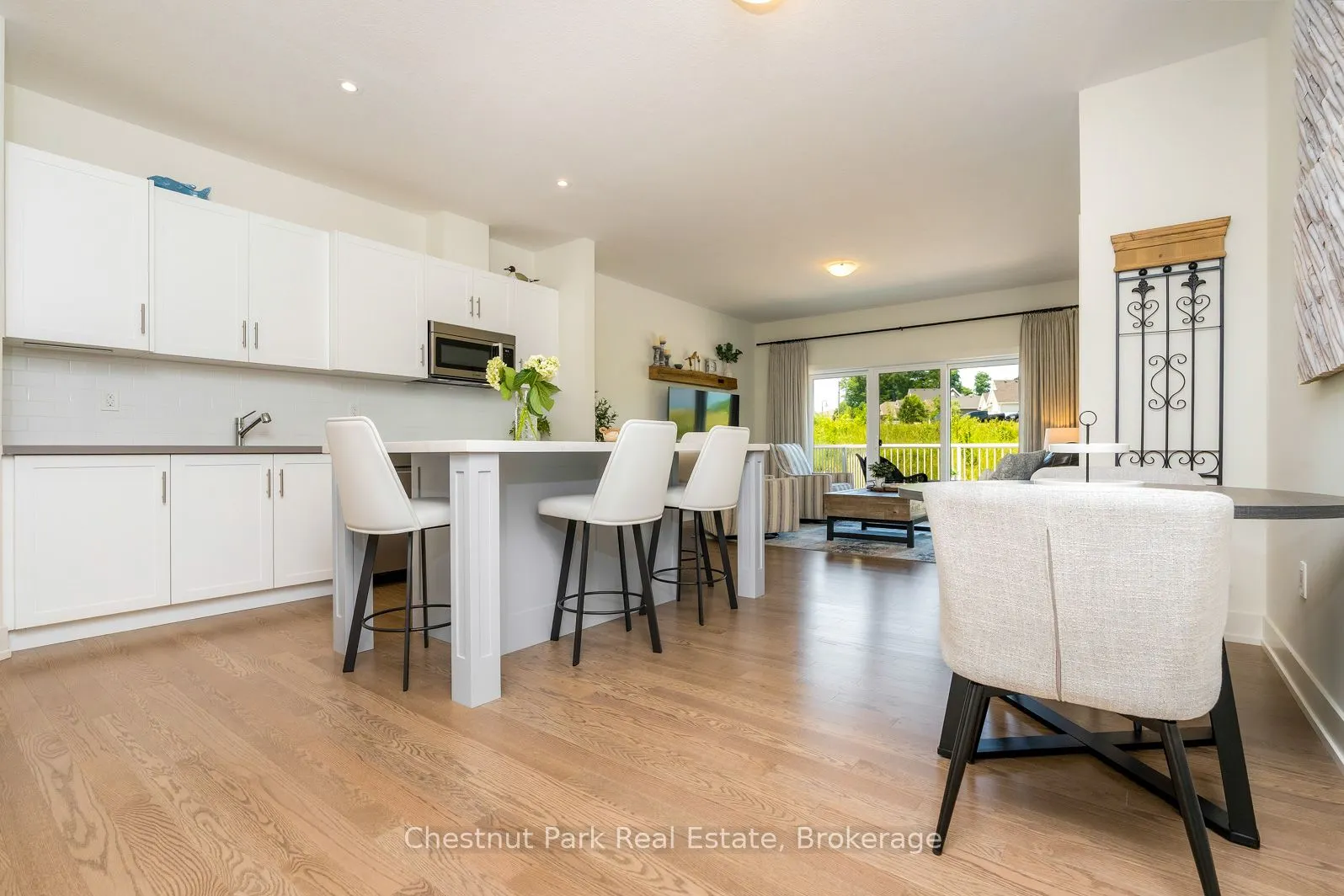 161 Hawthorn Crescent #33