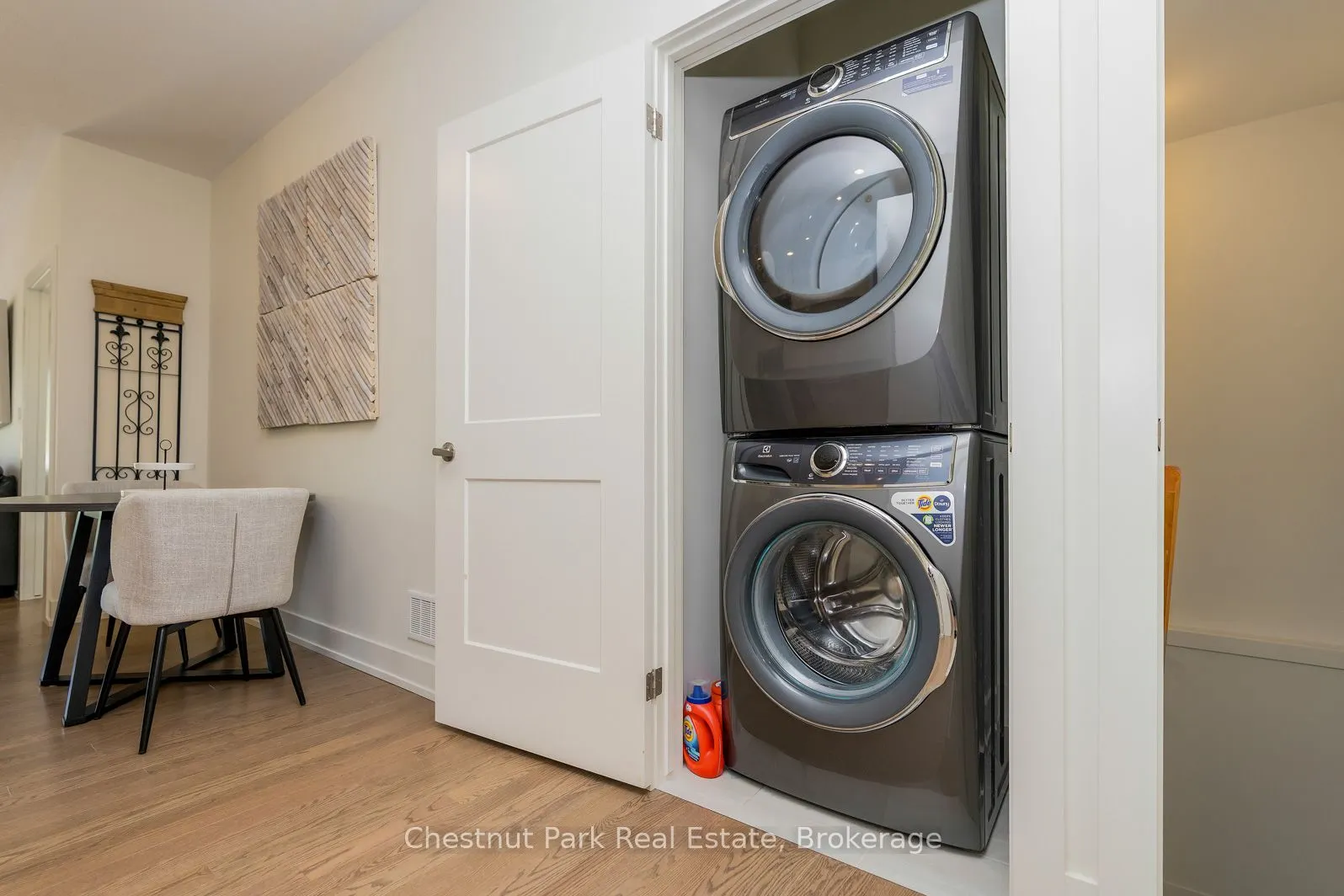 161 Hawthorn Crescent #33